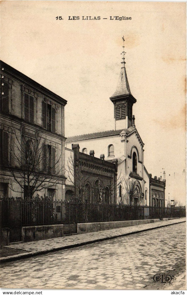 CPA Les Lilas - L'Eglise (296360)