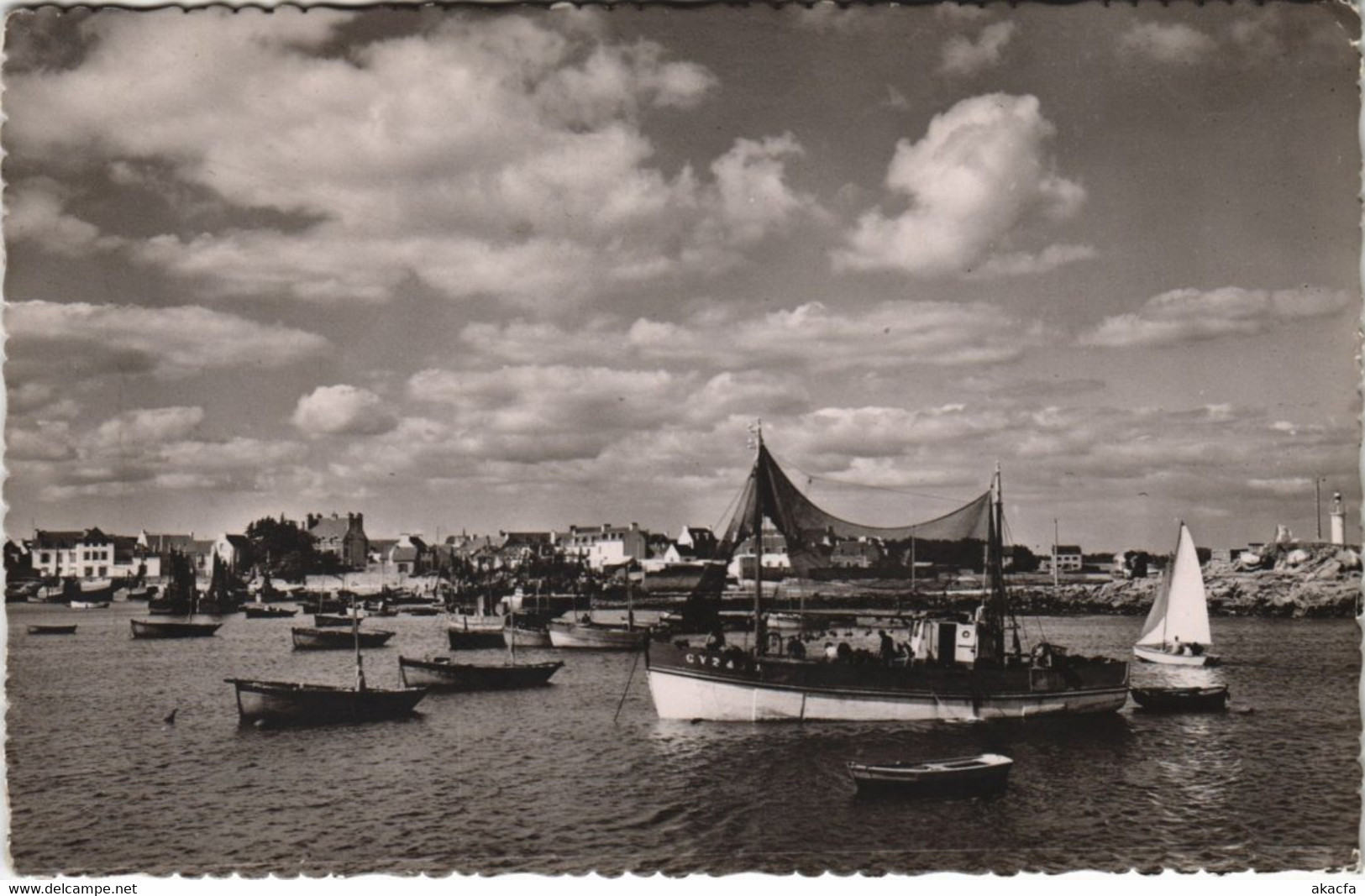 CPA LESCONIL - Le Port vu du Mole (143928)