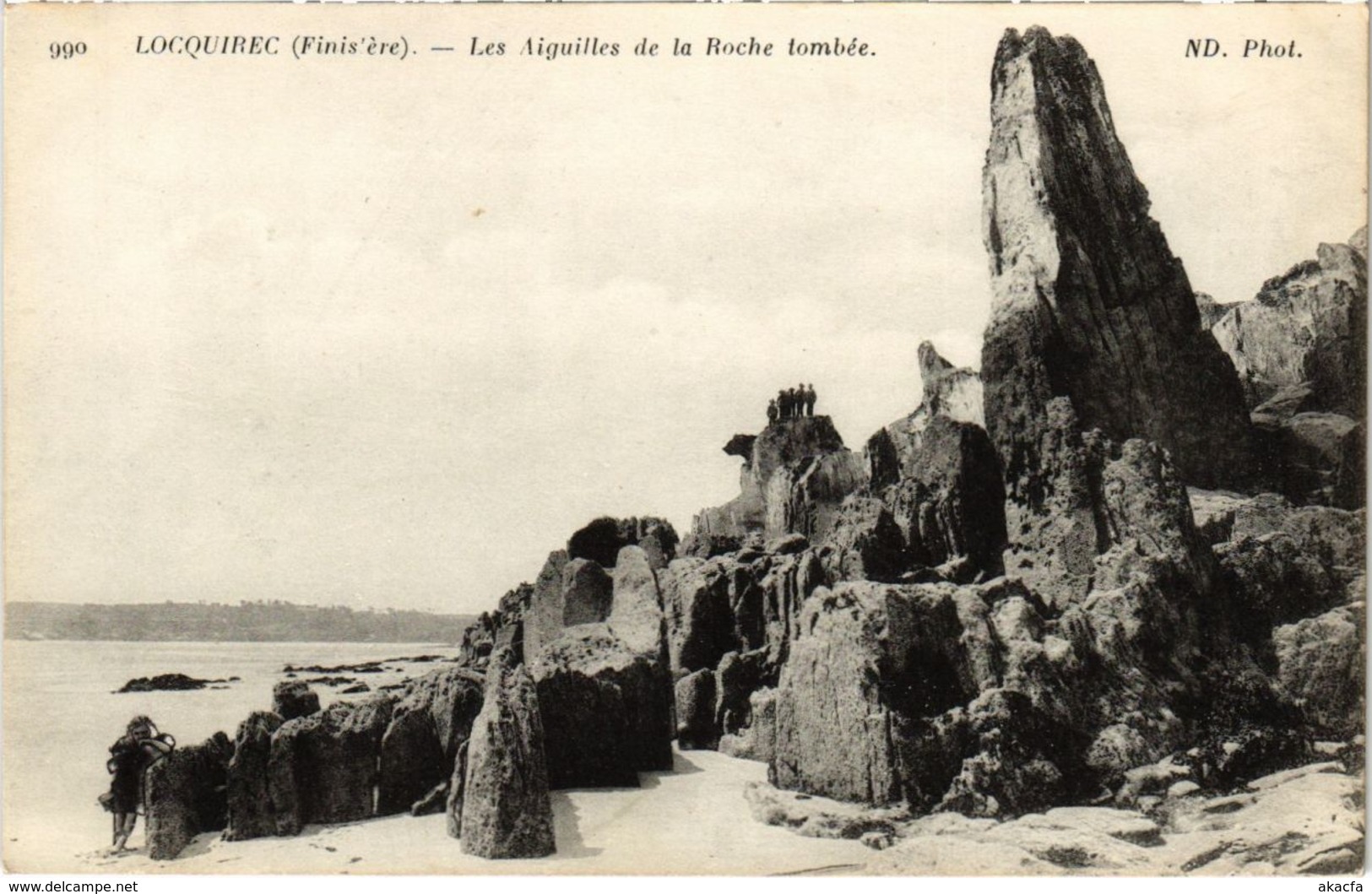 CPA Locquirec - Les Aiguilles de la Roche Tombee (1033324)