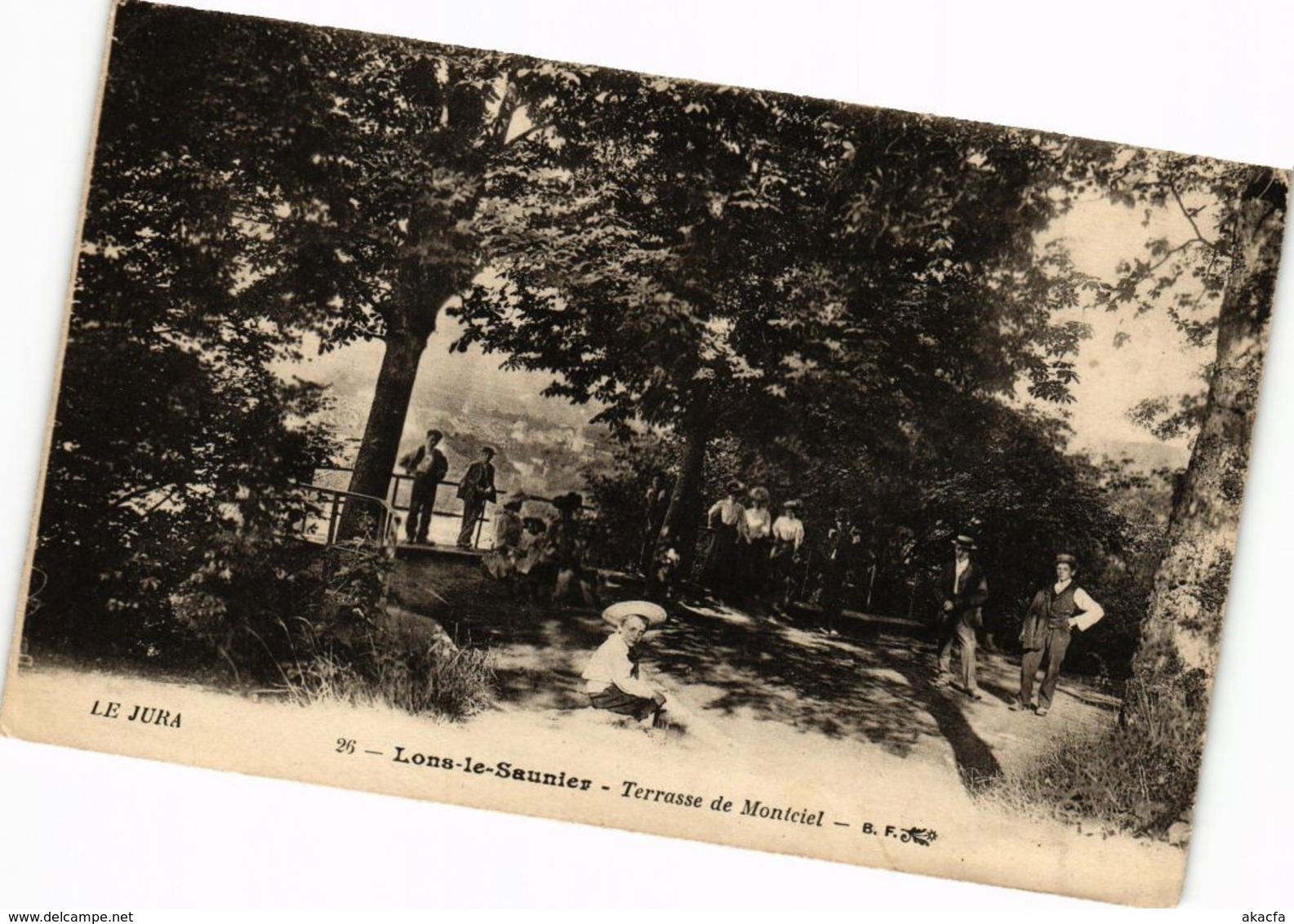 CPA LONS-le-SAUNIER - Terrasse de Montciel (212118)