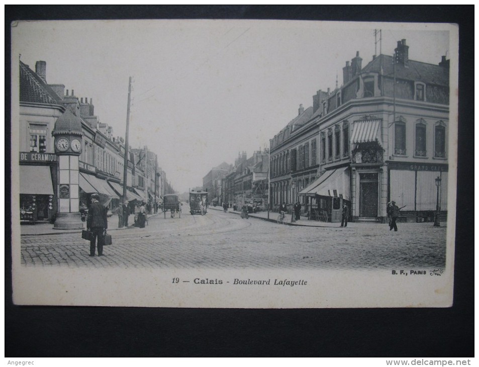 CPA  lot de 2 cartes Pas de Calais   -  Calais  "  Boulevard Lafayette  "