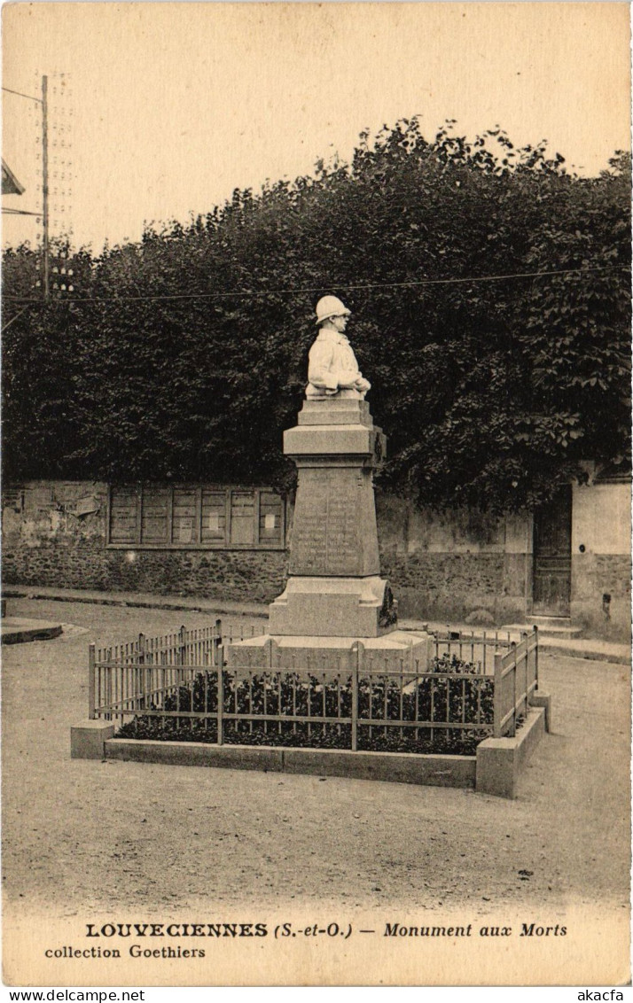 CPA LOUVECIENNES Monument aux Morts (1412197)