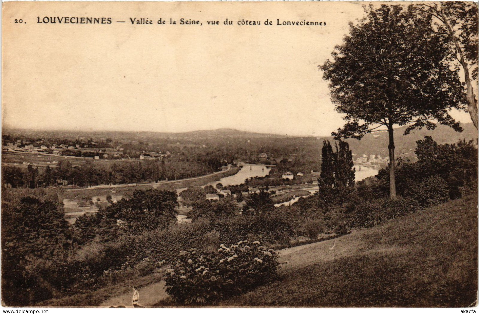 CPA LOUVECIENNES Vallee de la Seine - Vue du Coteau de Louveciennes (1386304)