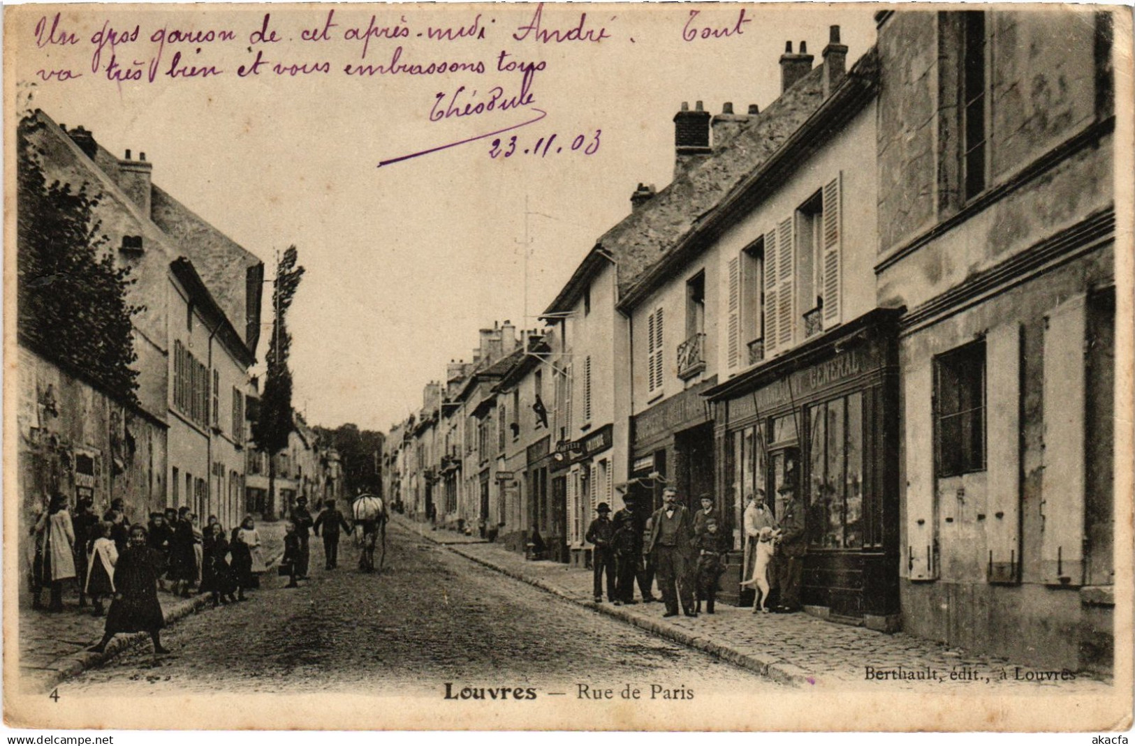 CPA Louvres rue de Paris (1391610)