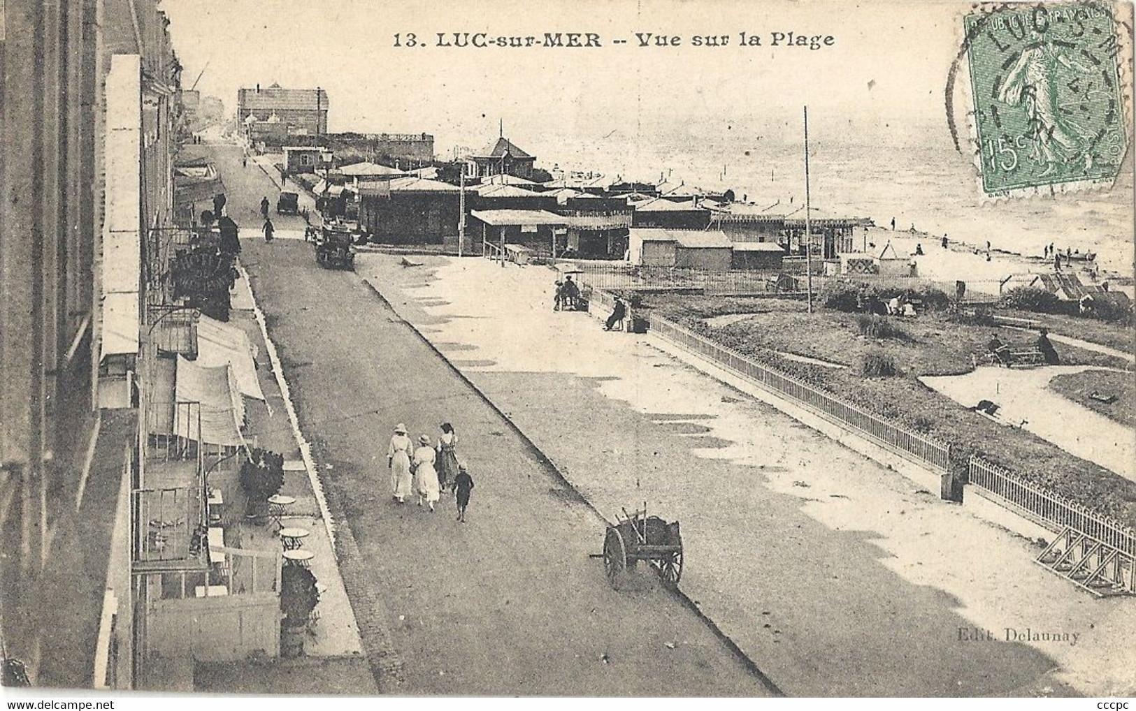 CPA Luc-sur-Mer vue sur la Plage