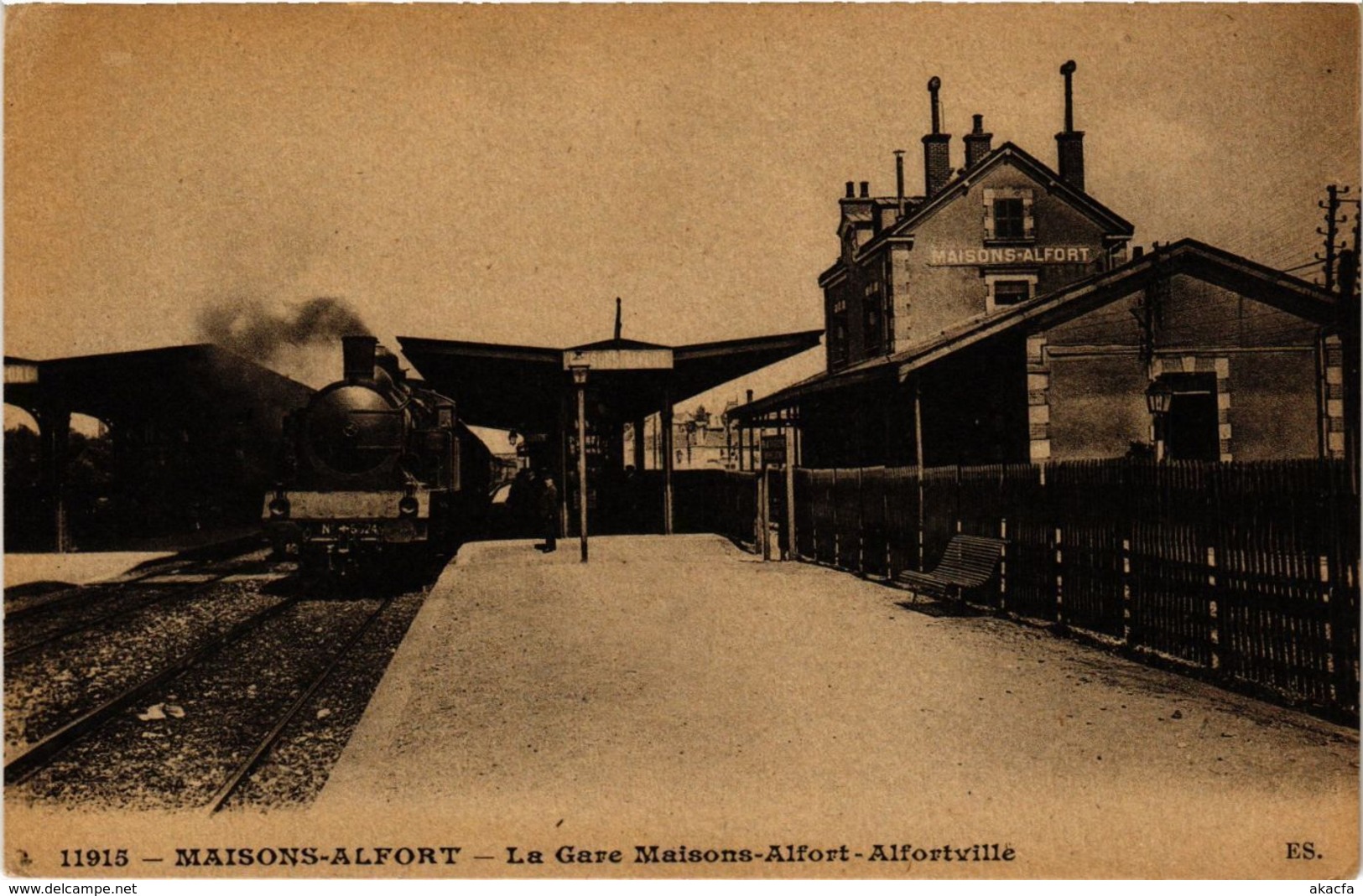 CPA MAISON ALFORT - La Gare MAISONS ALFORT (275514)