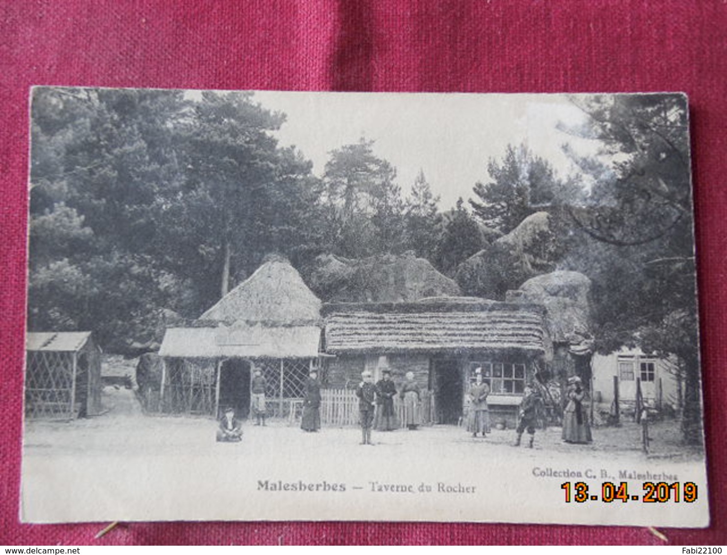 CPA - Malesherbes - Taverne du Rocher