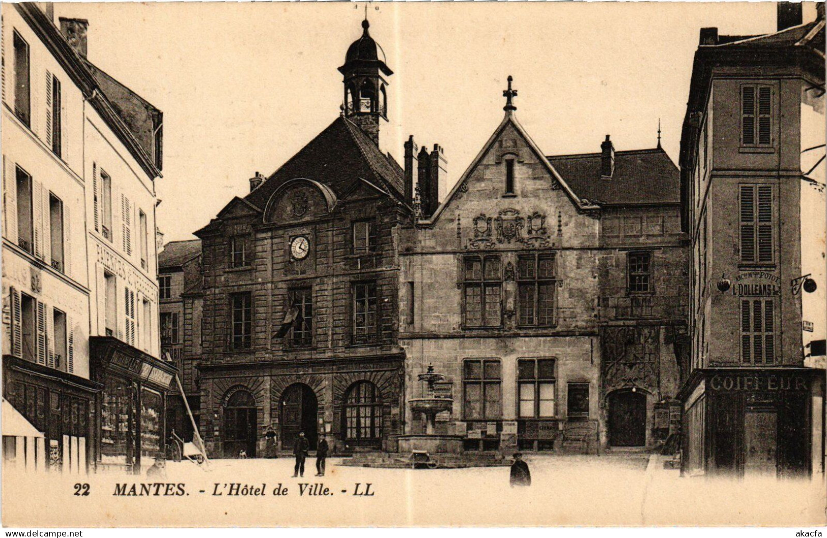 CPA MANTES-la-JOLIE Hotel de Ville (1385533)