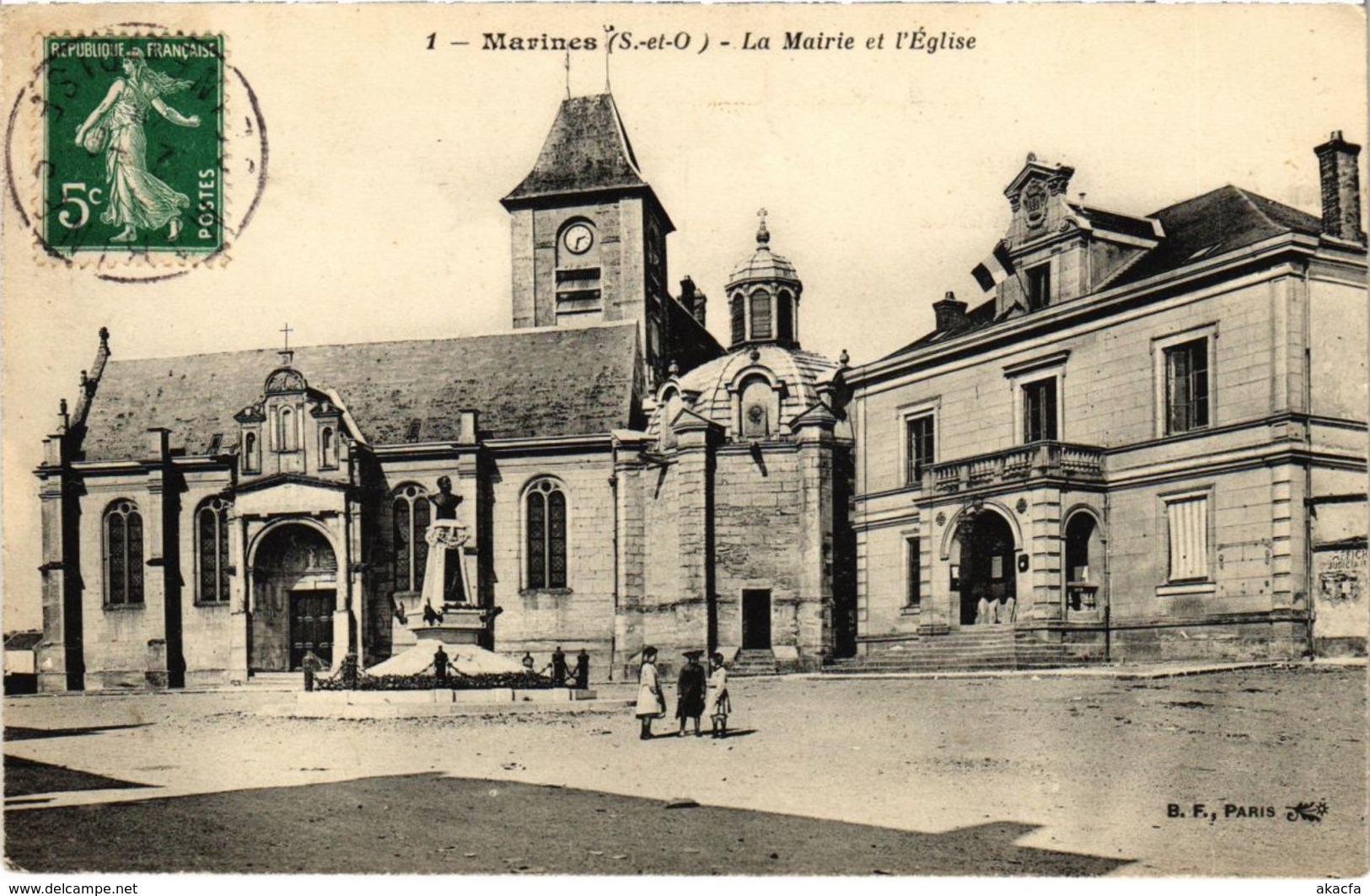 CPA MARINES - La Mairie et l'Église (107429)