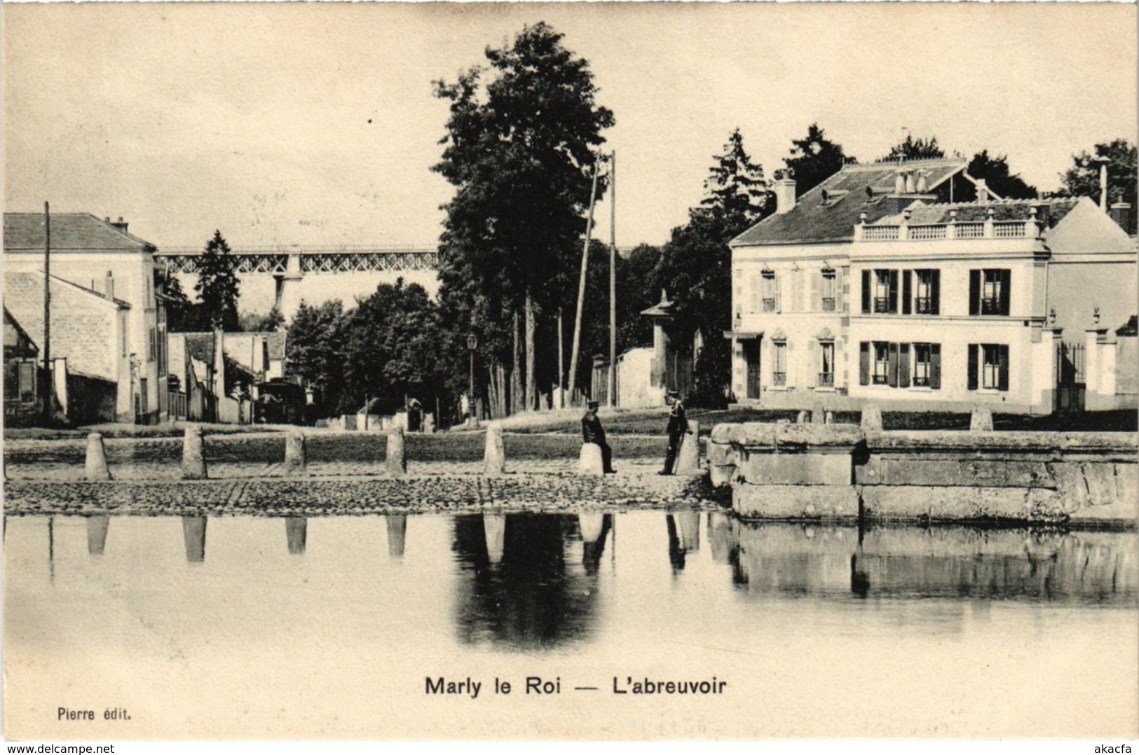 CPA MARLY le Roi - L'abreuvoir (102921)