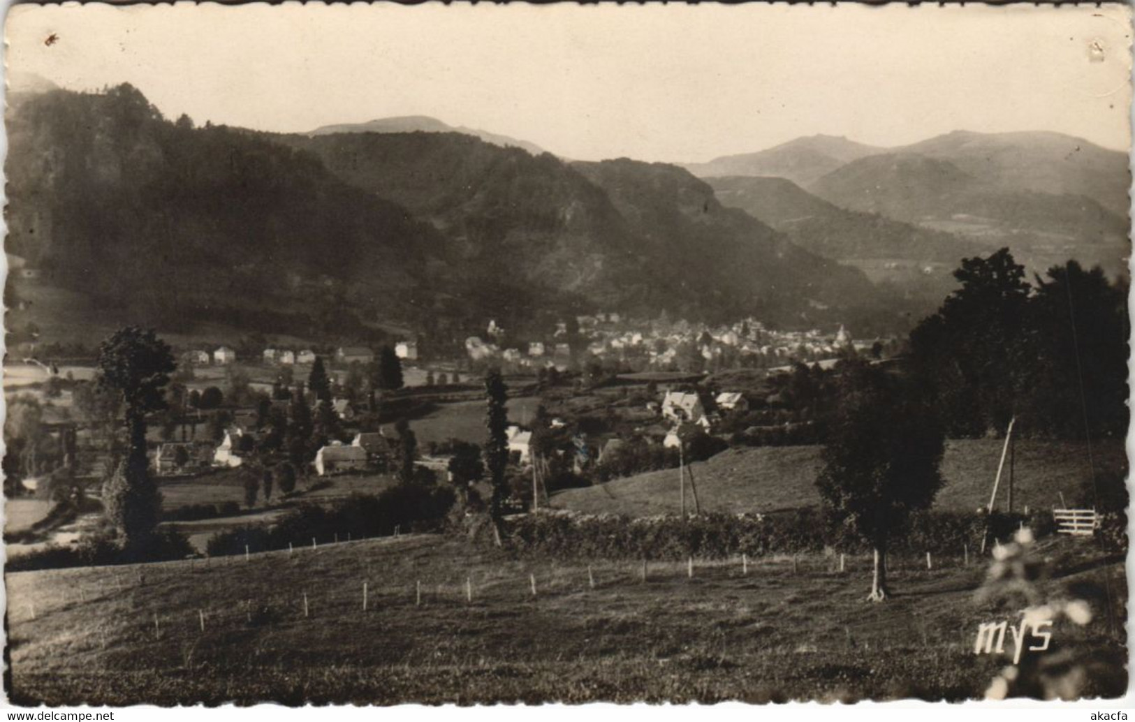 CPA Mauriac vue de Comblat le Puy FRANCE (1090214)