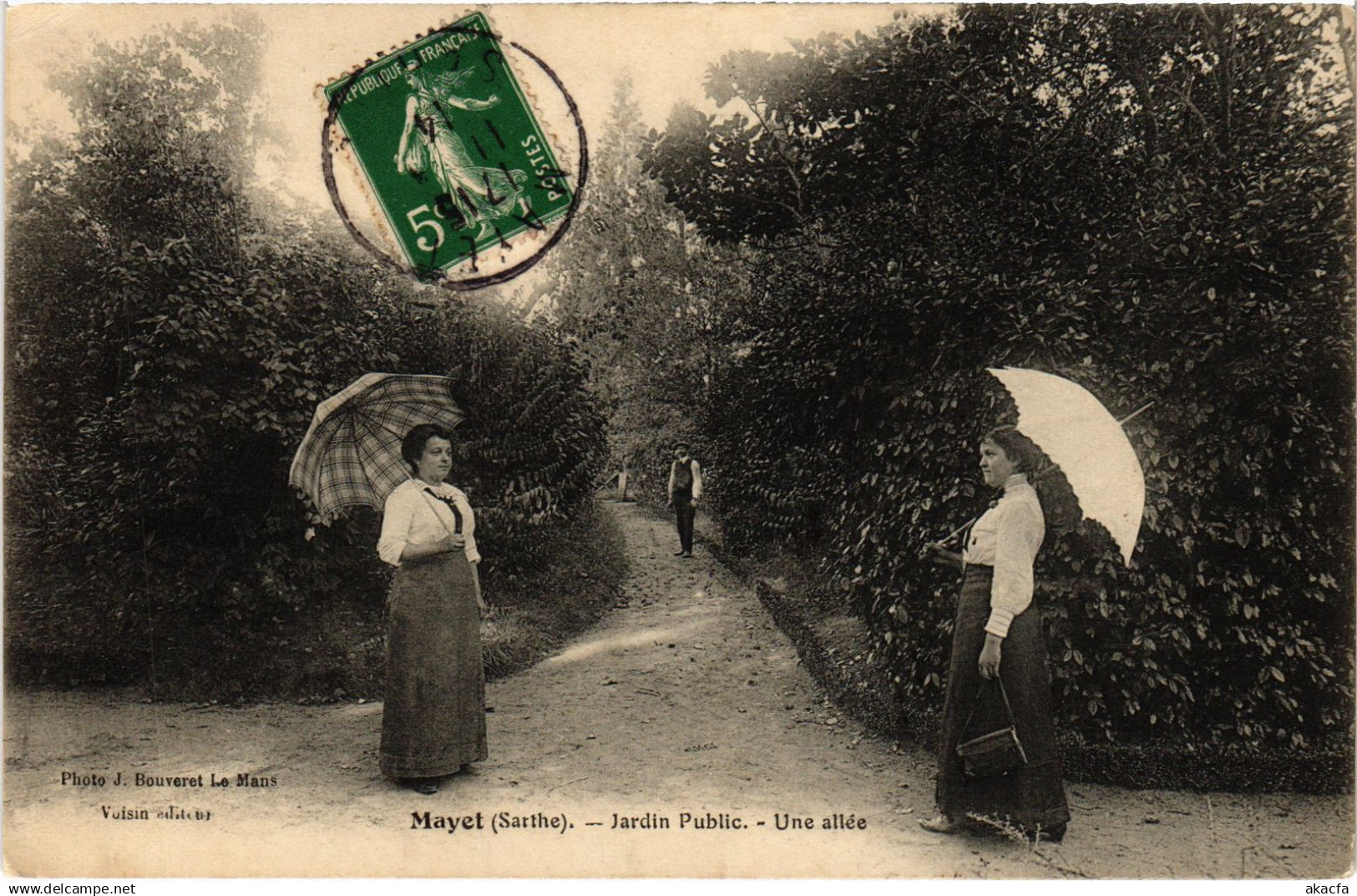 CPA Mayet Jardin Public une allee (1429705)