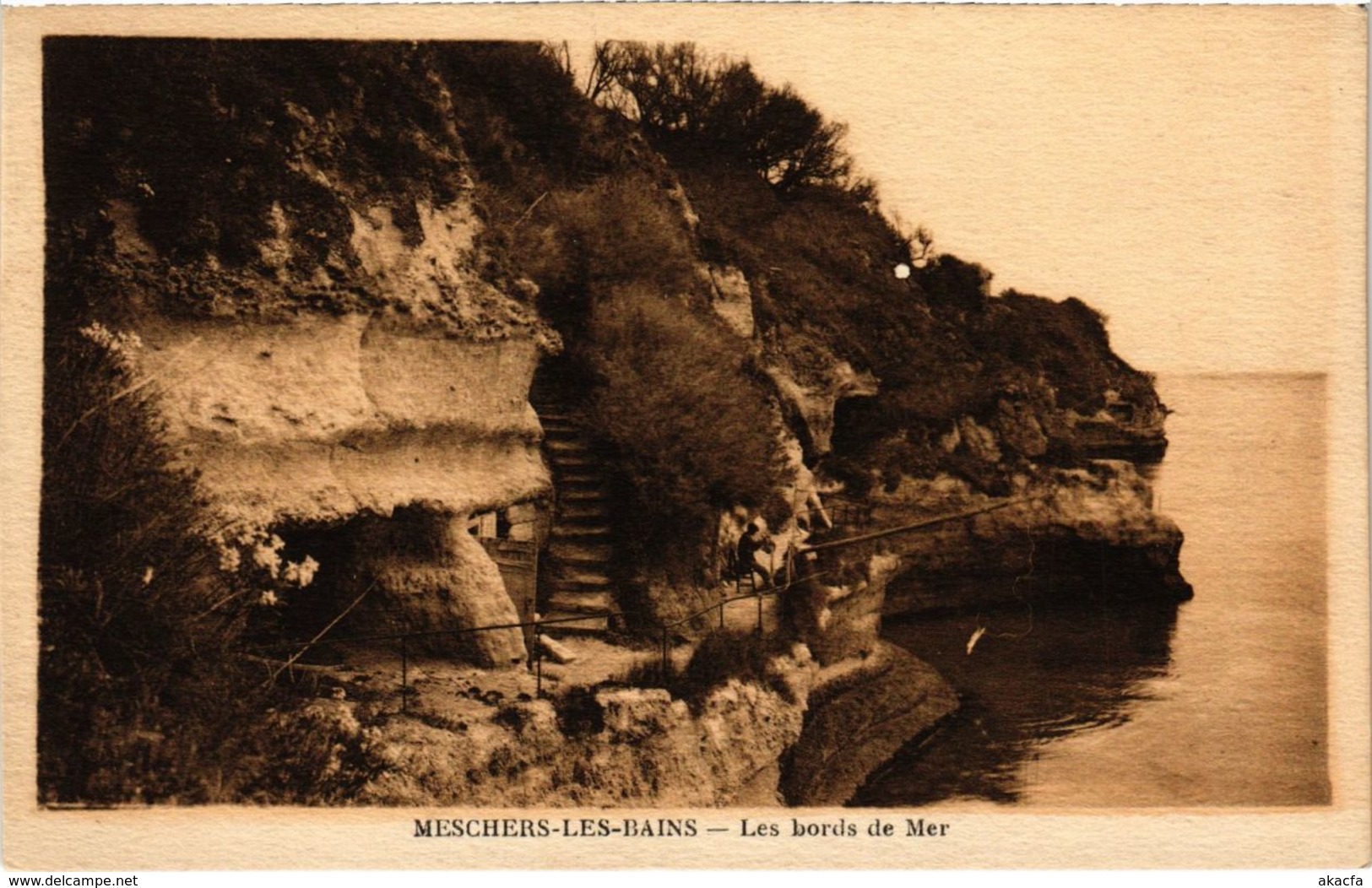 CPA MESCHERS-les-BAINS - Les bords de Mer (104456)