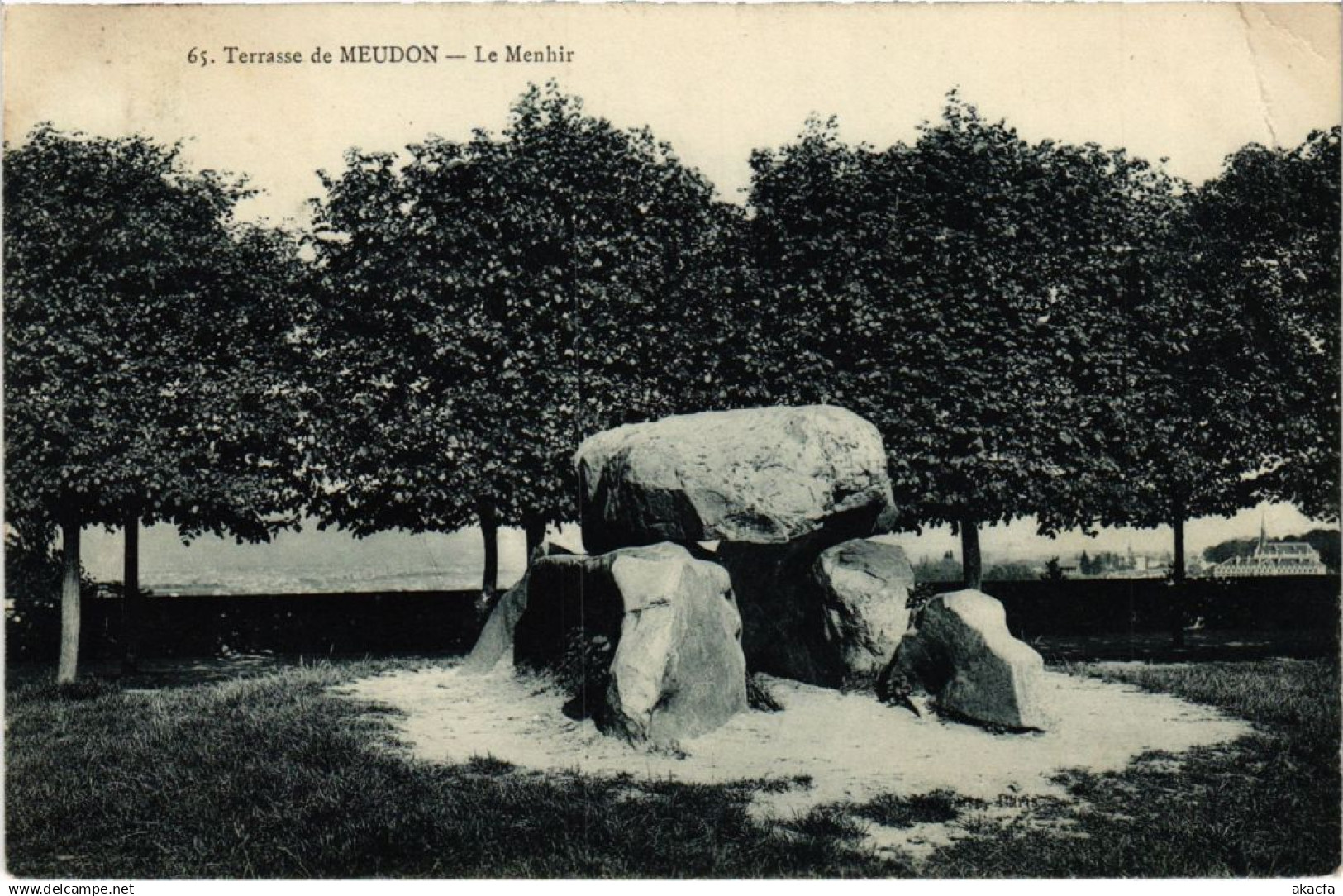 CPA MEUDON Terrasse de Meudon - Le Menhir (1323497)