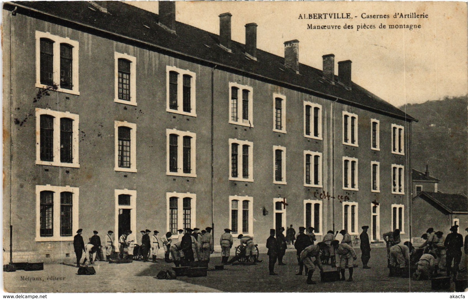 CPA Militaire - ALBERTVILLE - Casernes d'Artillerie Manoeuvre (91578)