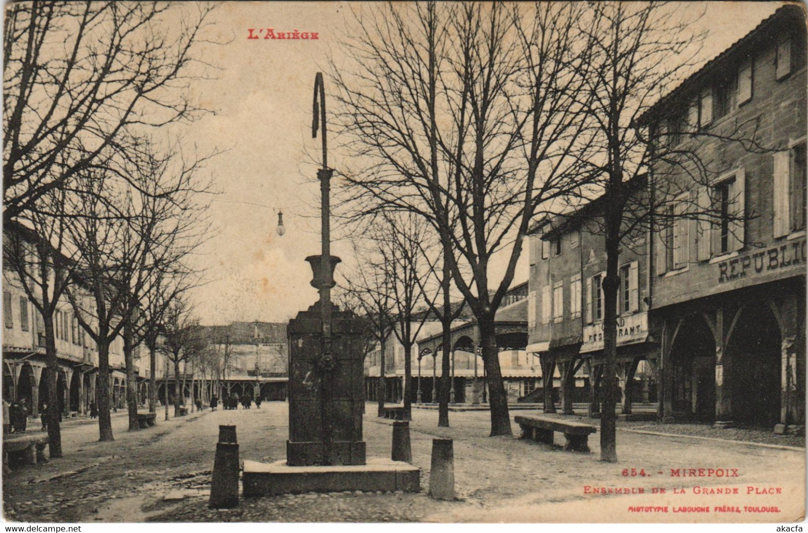 CPA MIREPOIX Ensemble de la Grande Place (804548)