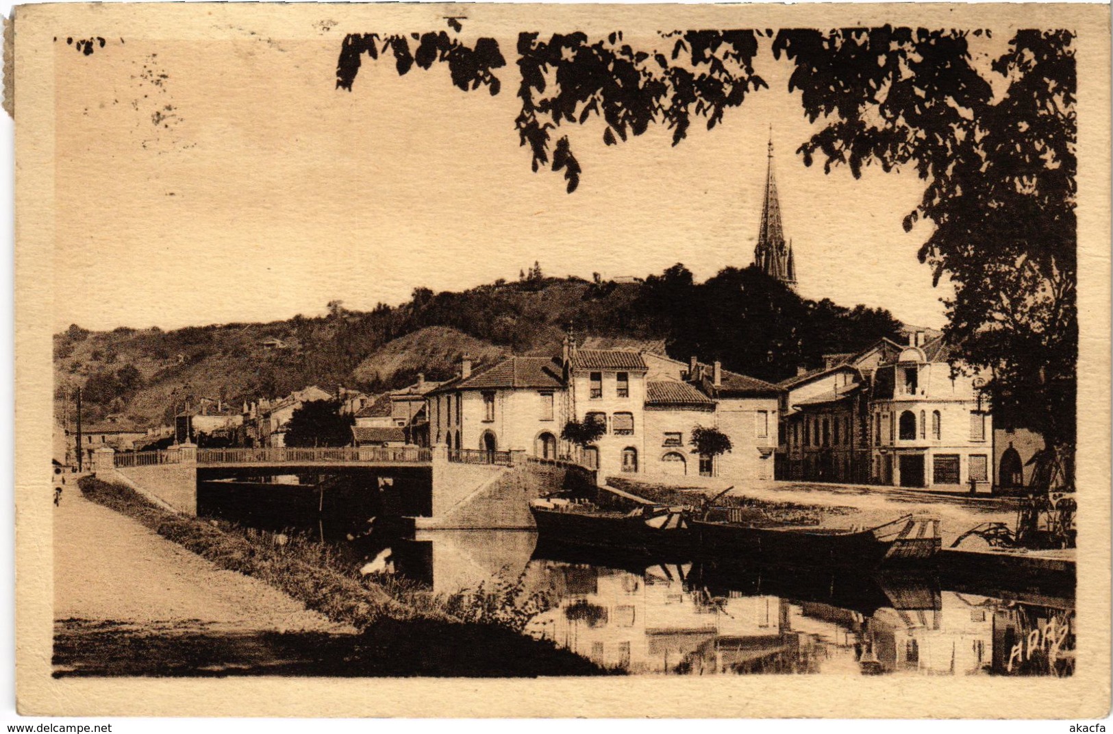 CPA MOISSAC Bassin du Canal et Pont des Marronniers (89672)