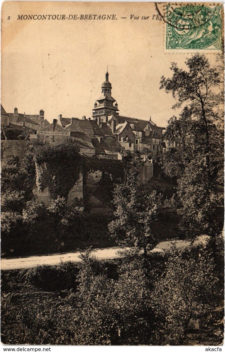 CPA MONCONTOUR de Bretagne - Vue sur l'Église (994852)