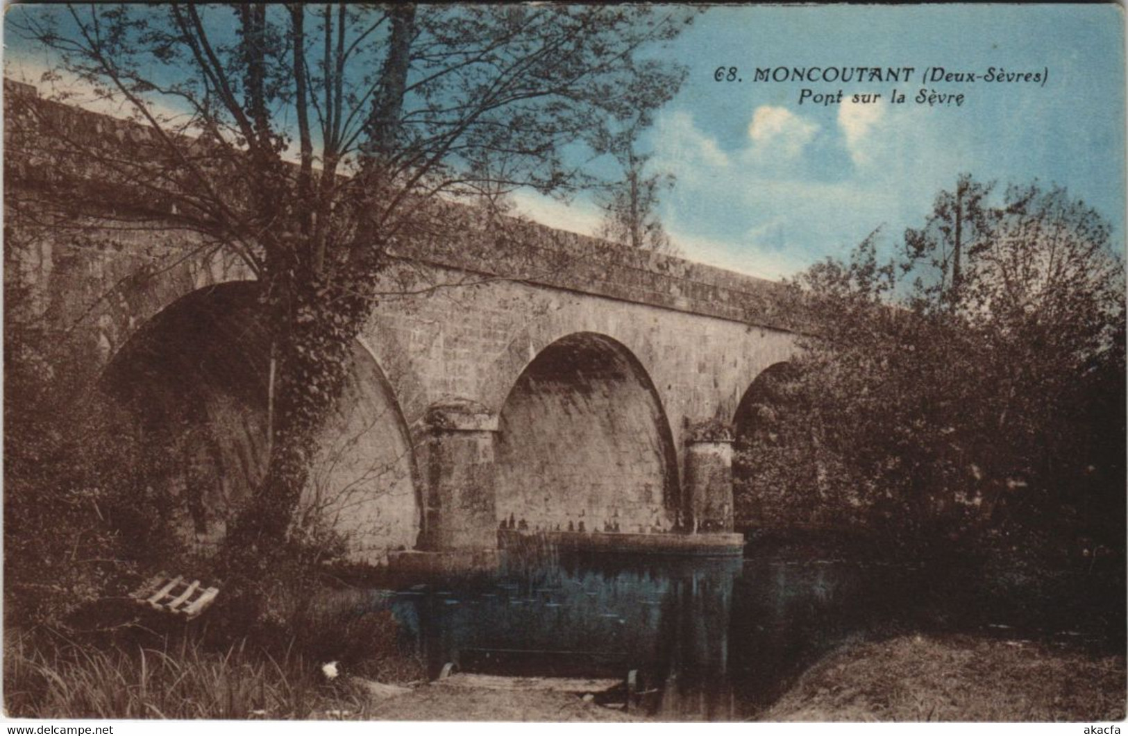 CPA MONCOUTANT Pont sur la Sevre (1141064)