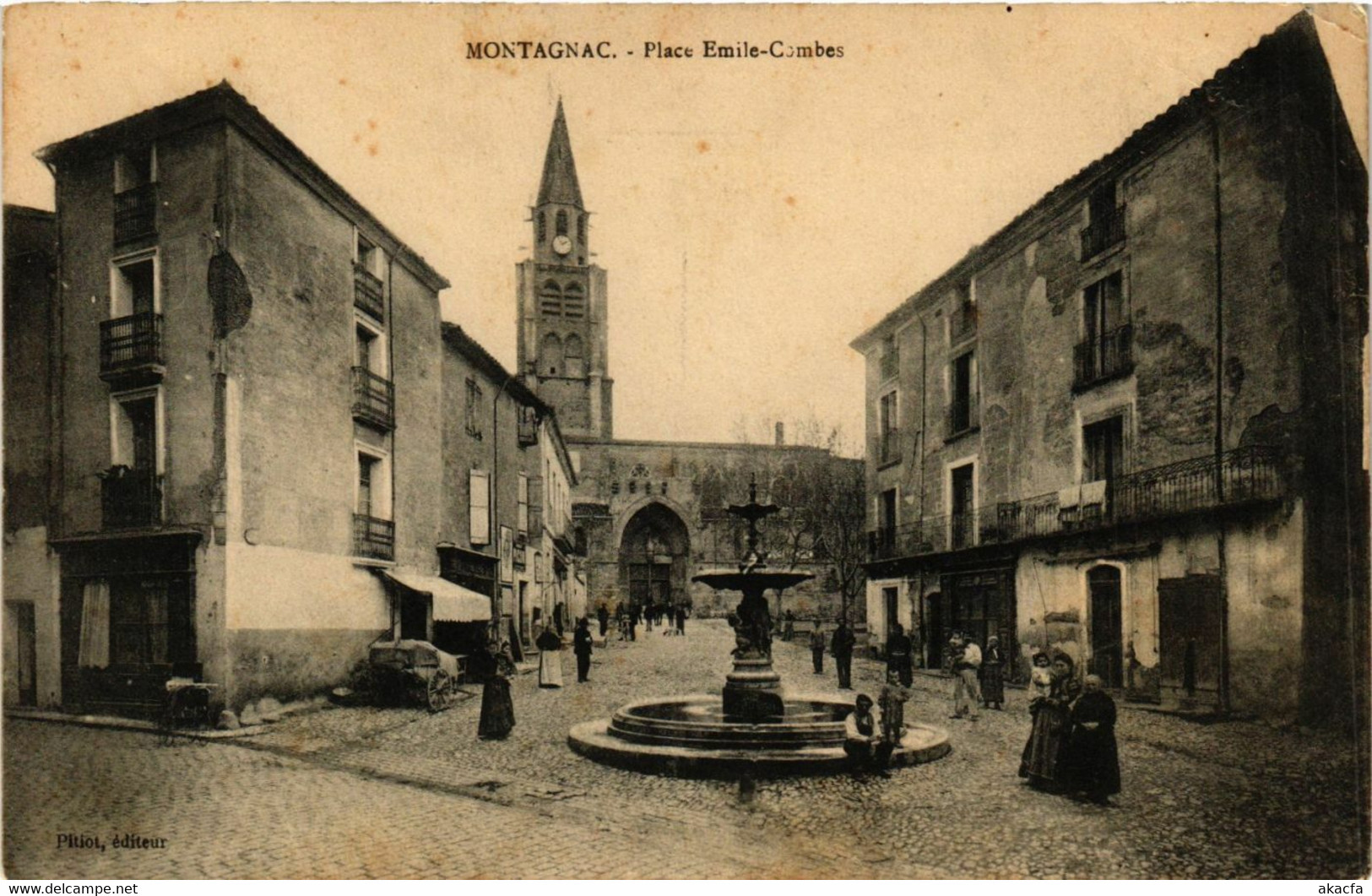 CPA Montagnac - Place Emilie-Combes (357205)