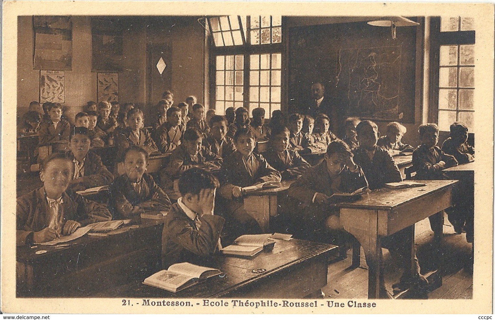 CPA Montesson Ecole Théophile Roussel Une Classe