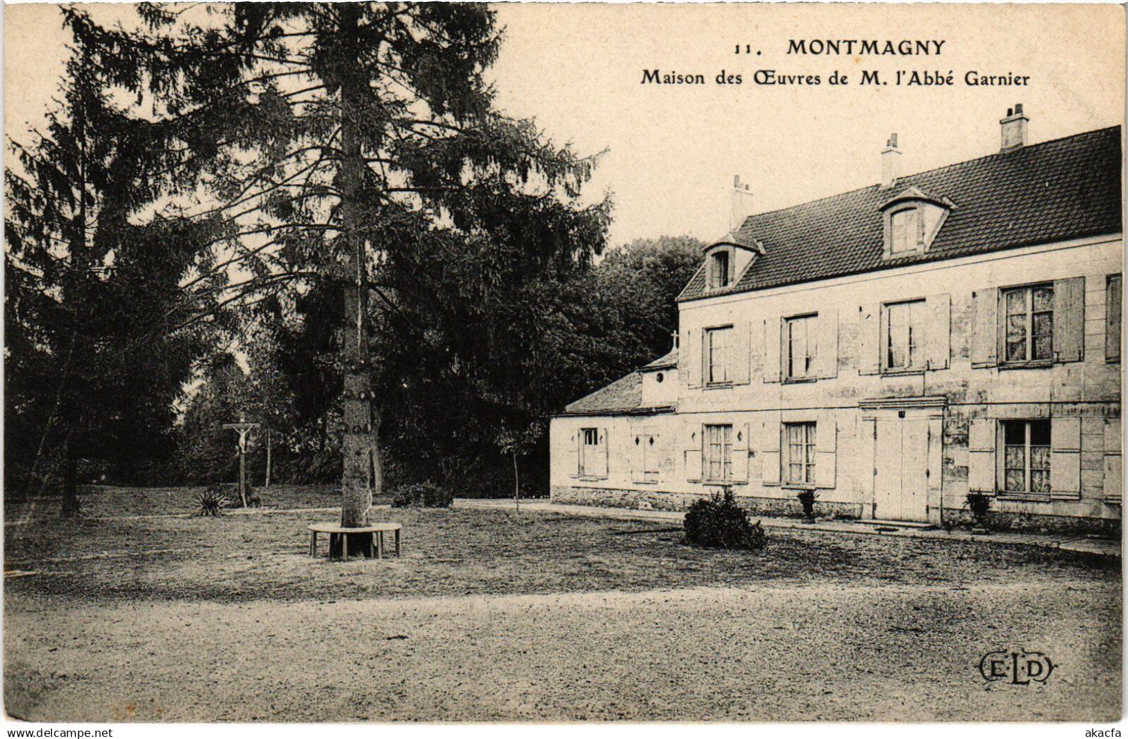 CPA Montmagny Maison des Oeuvres de M. l'Abbe Garnier (1340151)