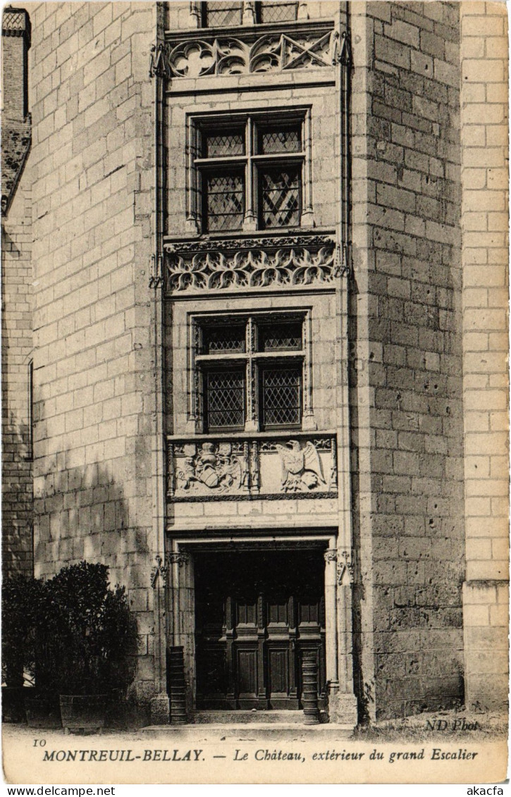 CPA Montreuil-Bellay Le Chateau (1180244)