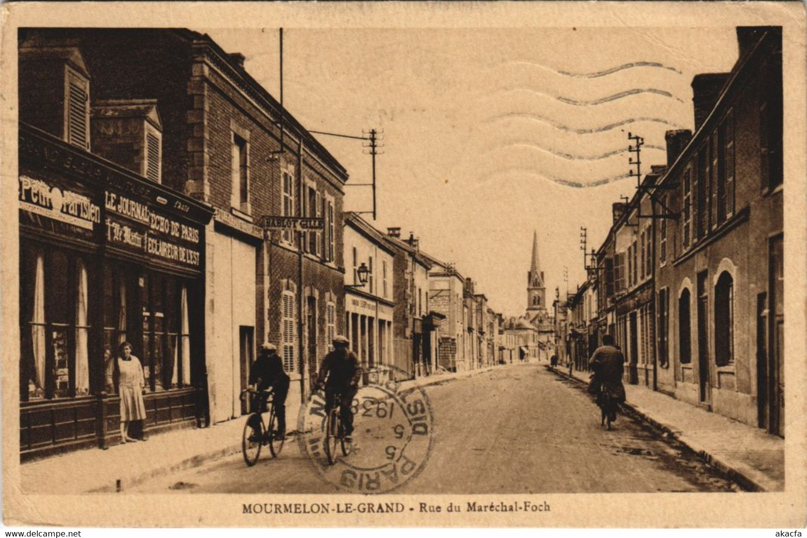 CPA MOURMELON-le-Grand - Rue du Marchal-Foch (131942)