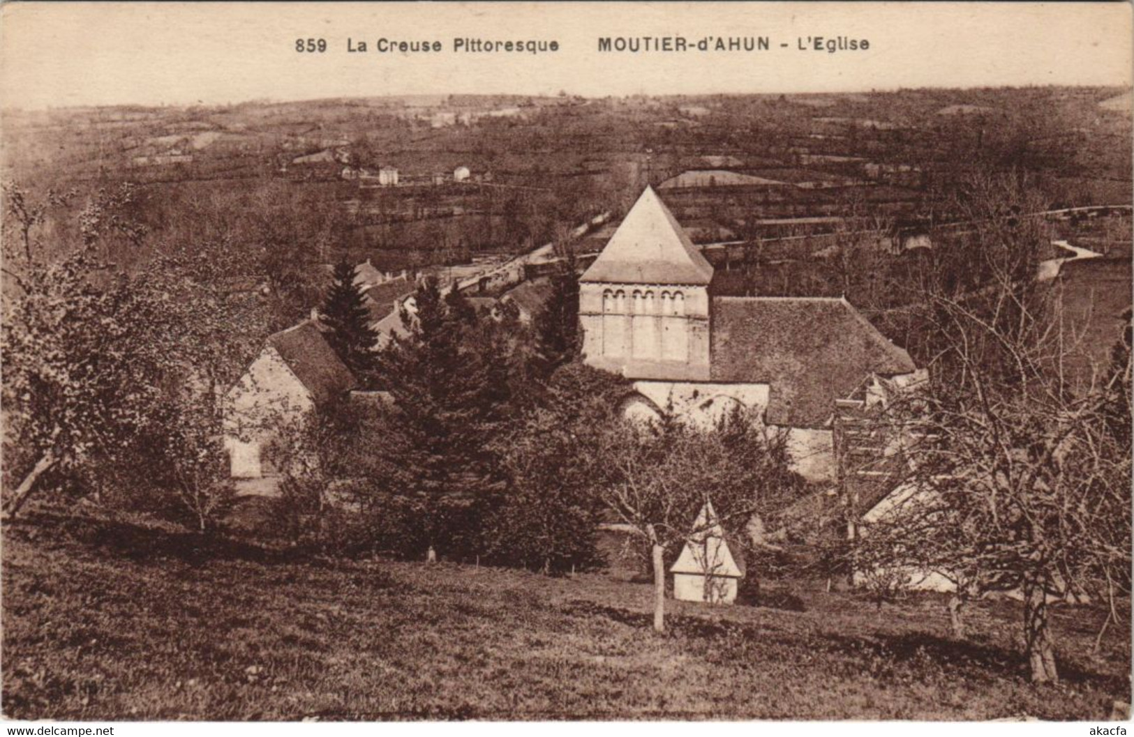 CPA MOUTIER-d'AHUN L'Eglise (1143575)