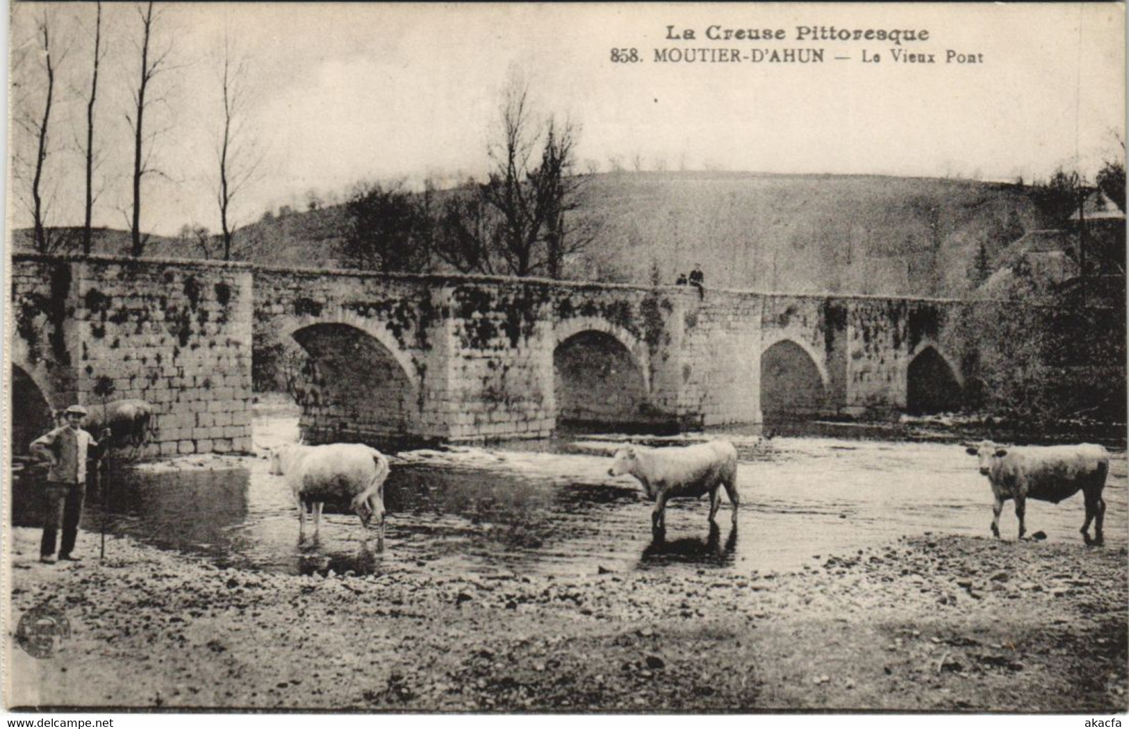 CPA MOUTIER-d'AHUN Le Vieux Pont (1144324)