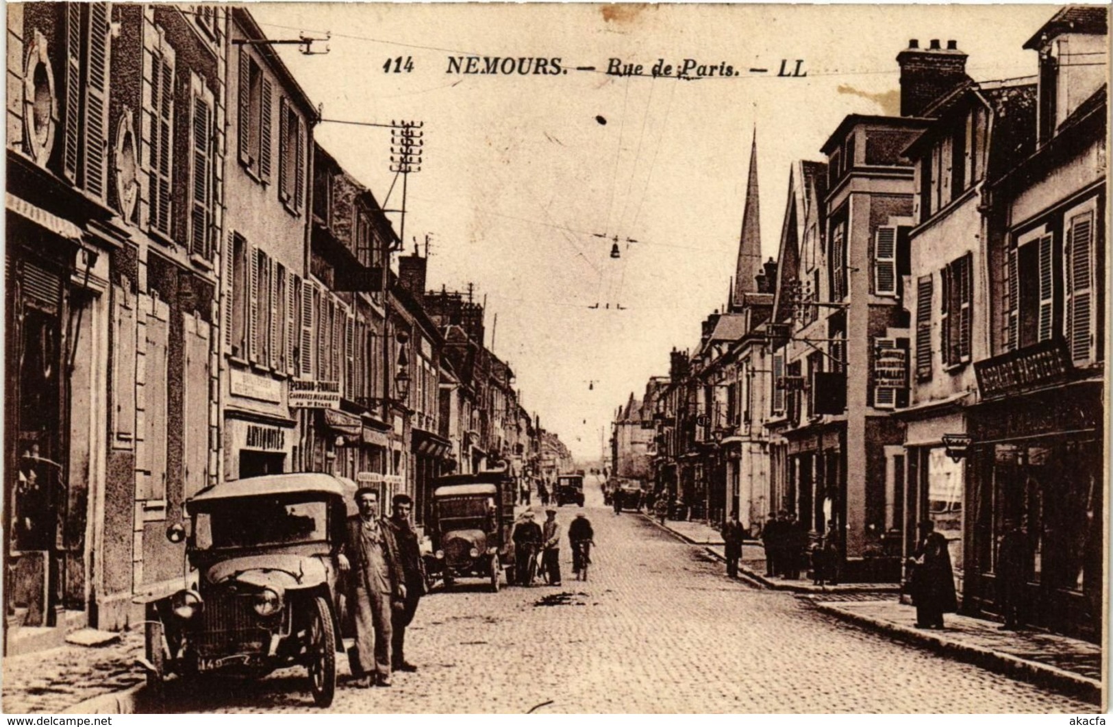 CPA NEMOURS - Rue de PARIS (292708)