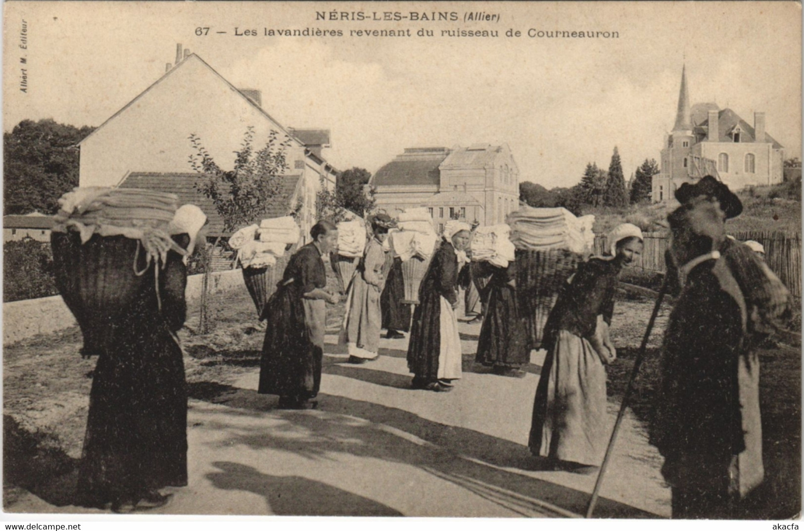 CPA NÉRIS-les-BAINS - Les avandieres revenant du ruisseau (125538)