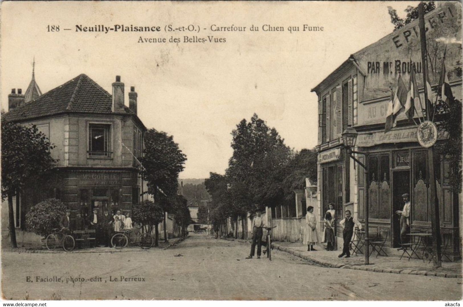 CPA NEUILLY-PLAISANCE - Carrefour du Chien qui Fume (44498)