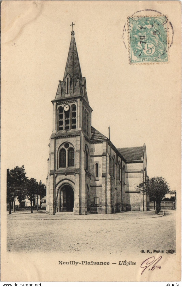 CPA NEUILLY-PLAISANCE - L'Eglise (124055)