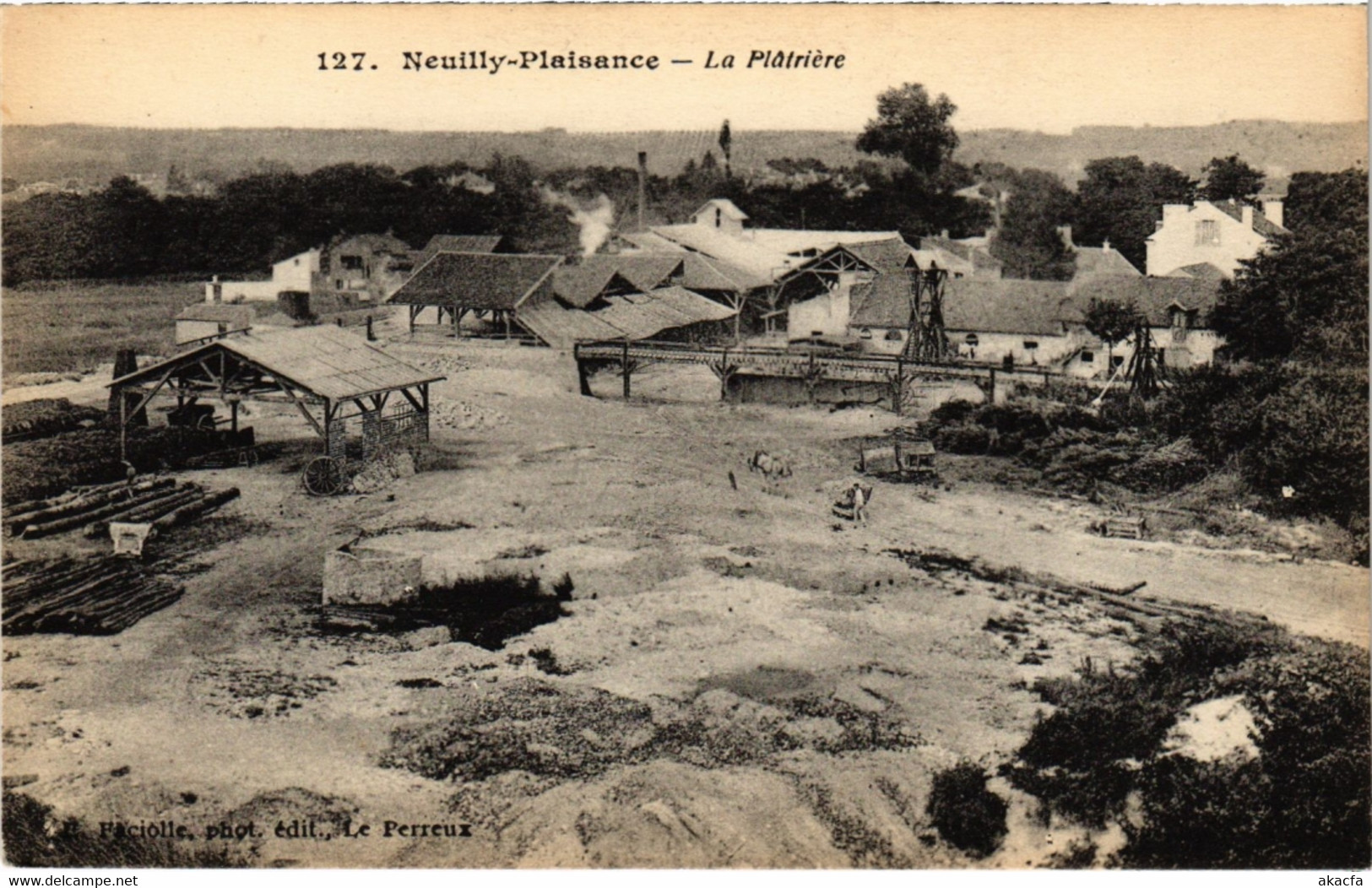 CPA Neuilly-Plaisance - La Platriére (989079)