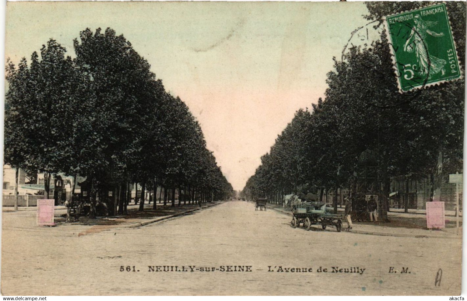 CPA NEUILLY-sur-SEINE - L'Avenue de NEUILLY (581681)