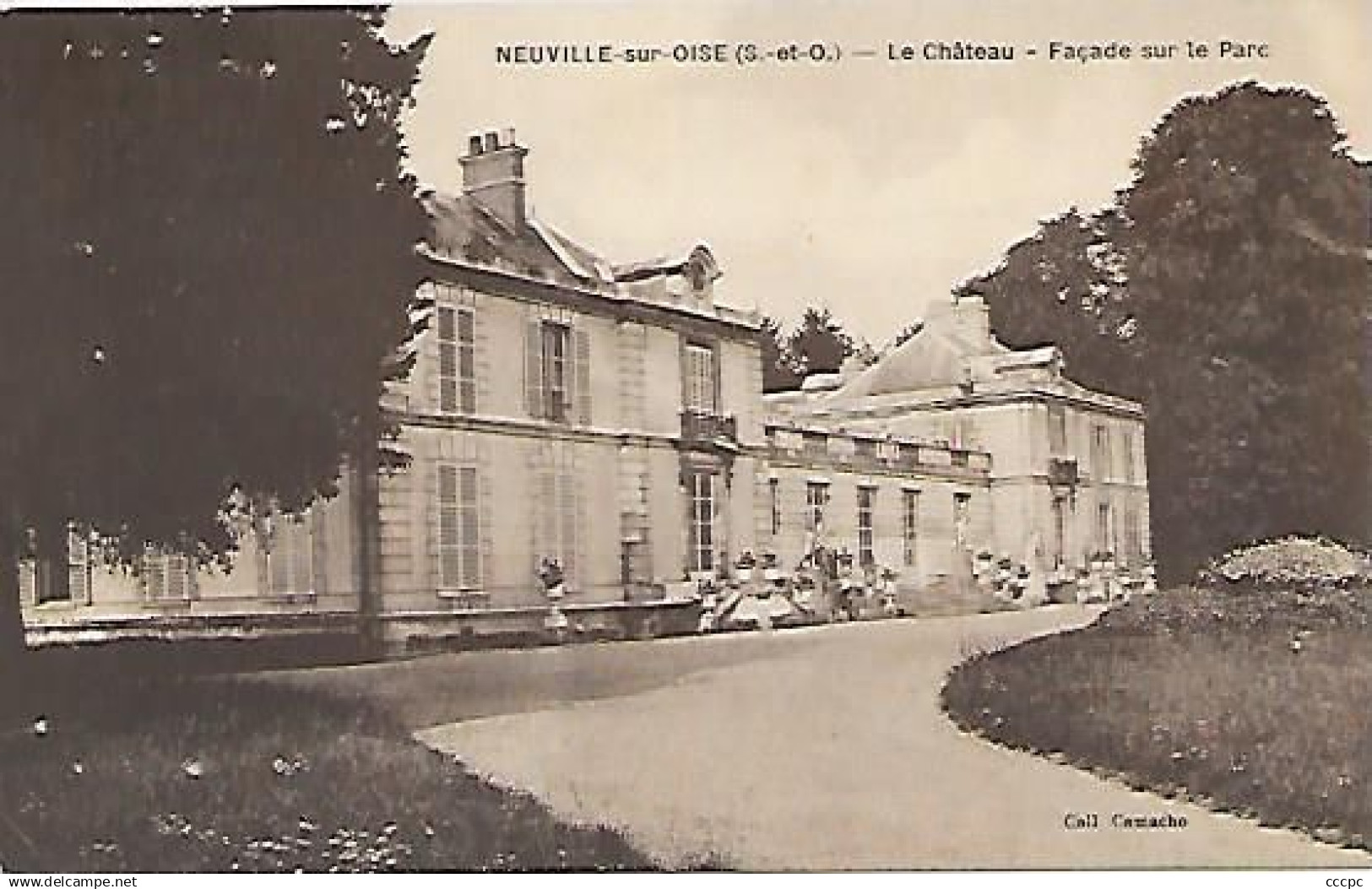 CPA Neuville-sur-Oise Le Château - La Façade sur le Parc