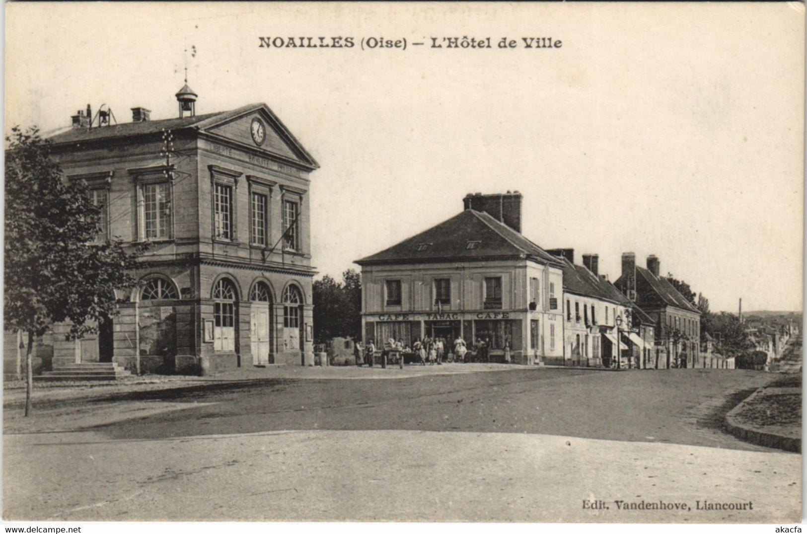 CPA NOAILLES - L Hotel de Ville (130005)