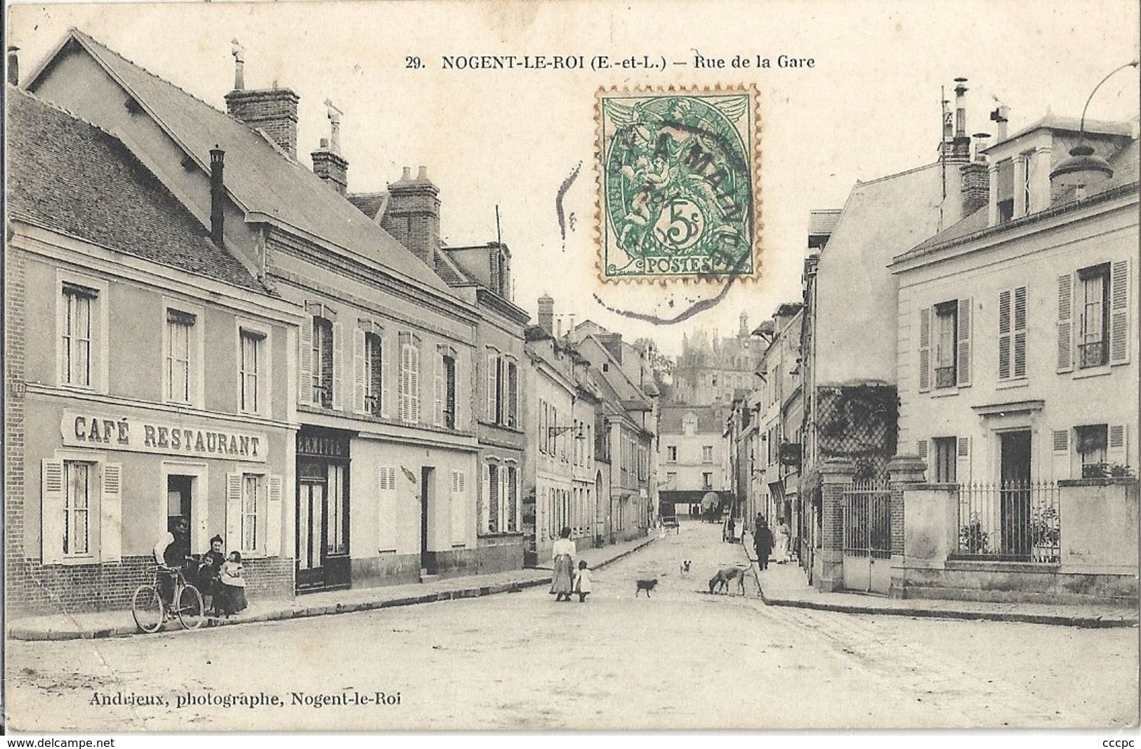 CPA Nogent-le-Roi Rue de la Gare