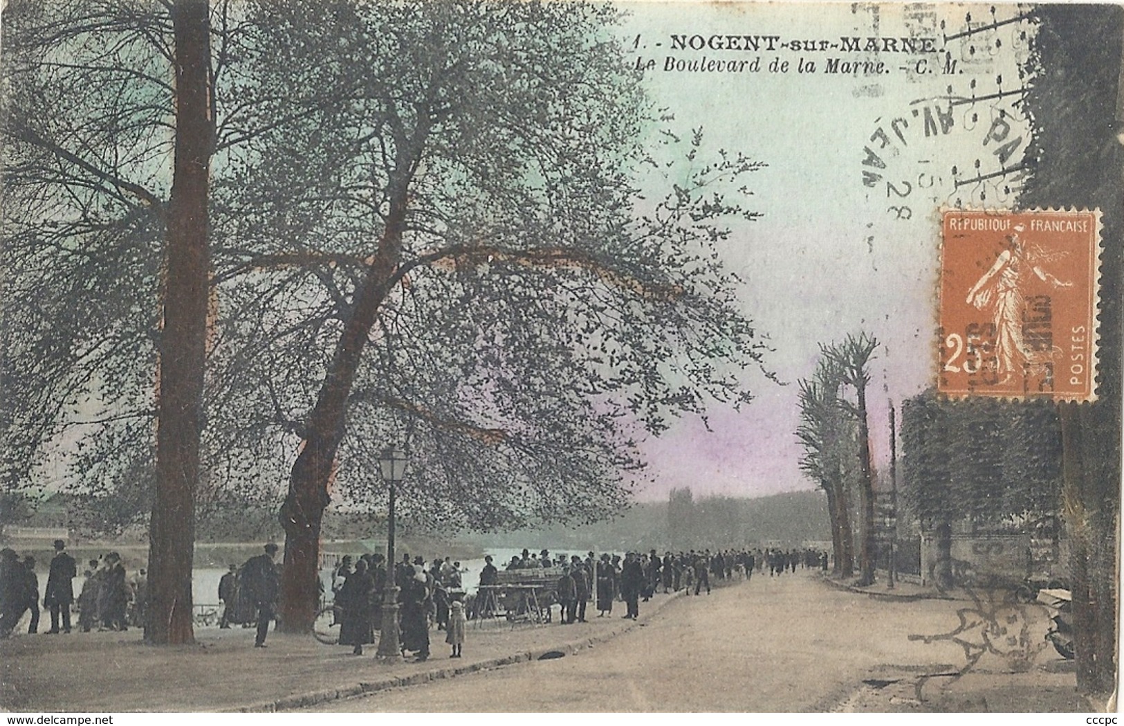 CPA Nogent-sur-Marne Le Boulevard de la Marne