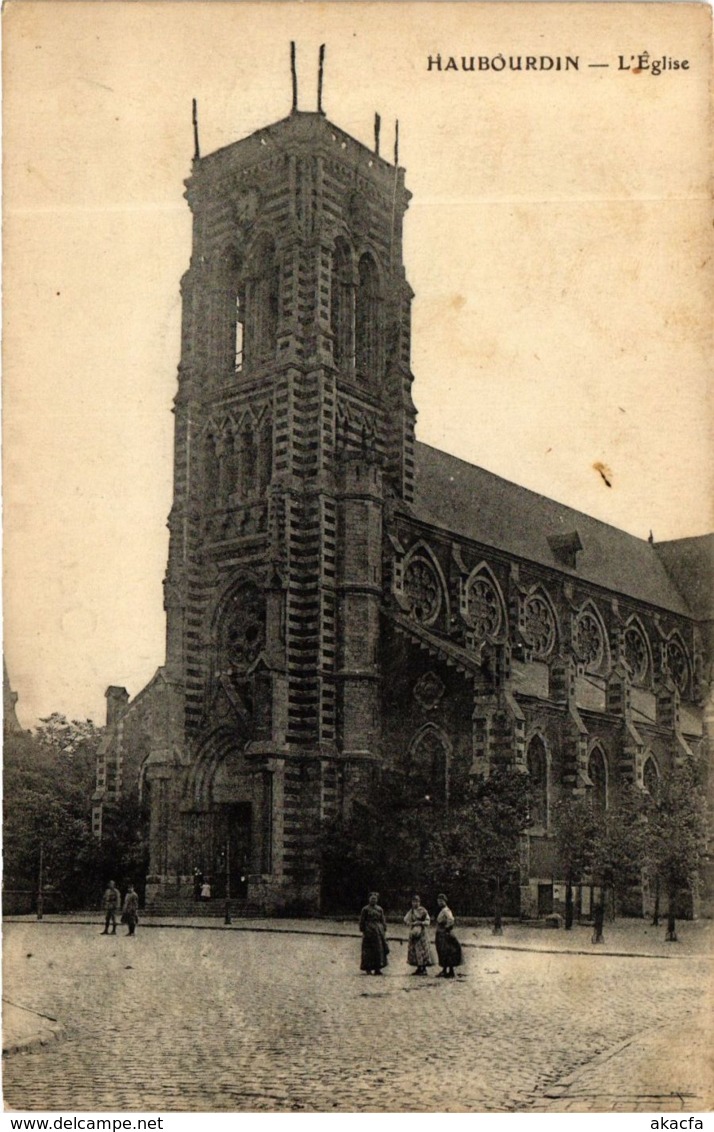 CPA Nord HAUBOURDIN L'Église - facade (983780)