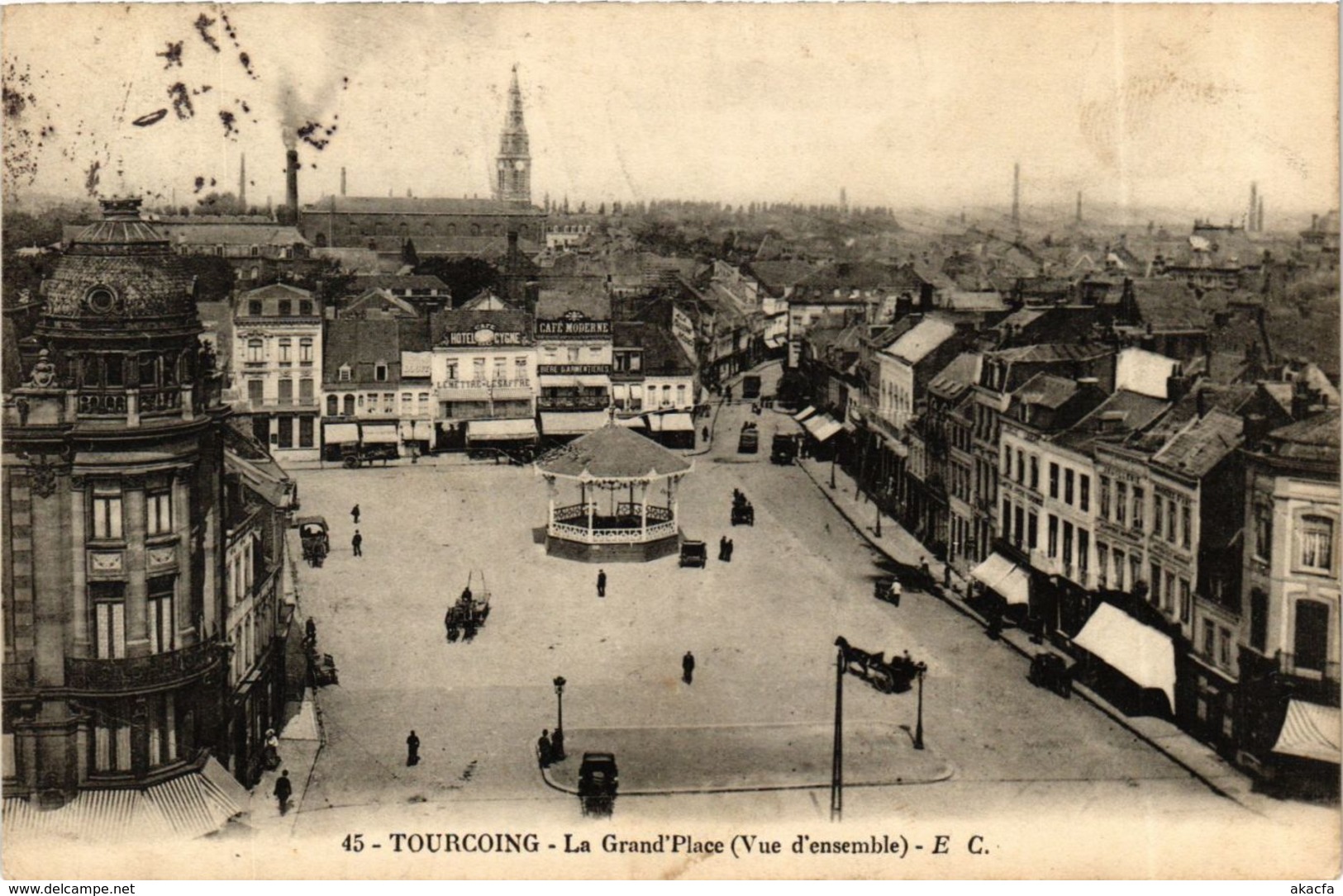 CPA Nord TOURCOING La Grand'Place (984046)