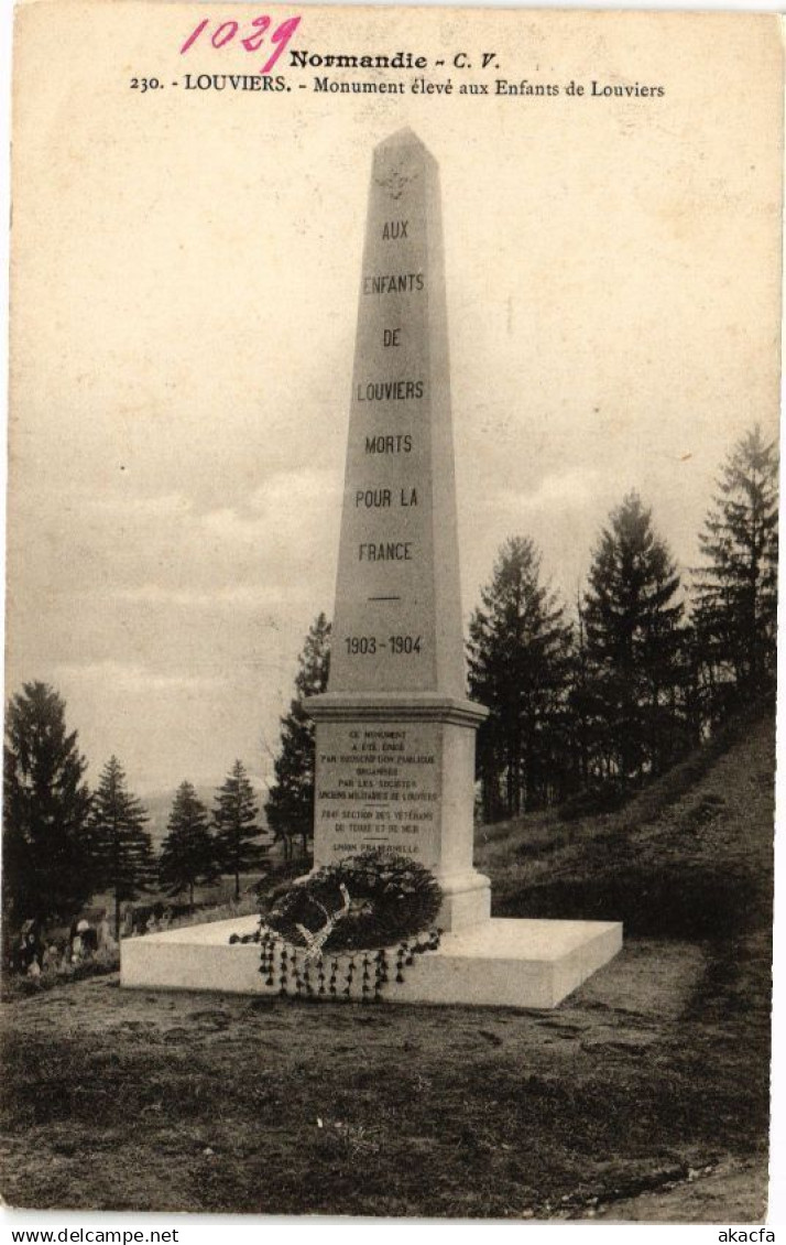 CPA Normadie - LOUVIERS - Monument élevé aux Enfants du LOUVIERS (181878)