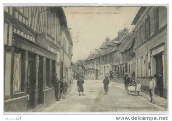 CPA ORBEC  RUE CROIX LYONNAIS  (14)