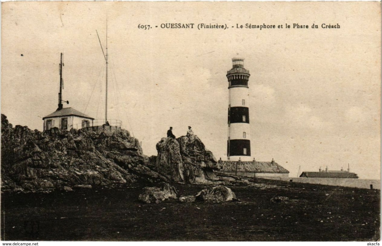 CPA Ouessant - le Semaphore et le Phare du Creach (252683)