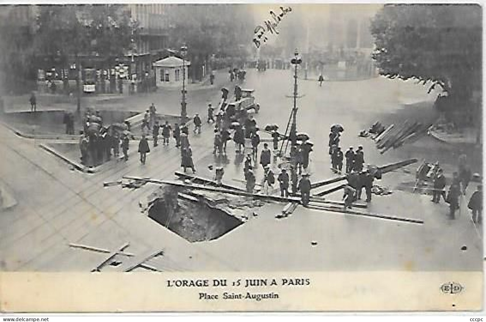 CPA Paris L'Orage du 15 Juin Place Saint-Augustin