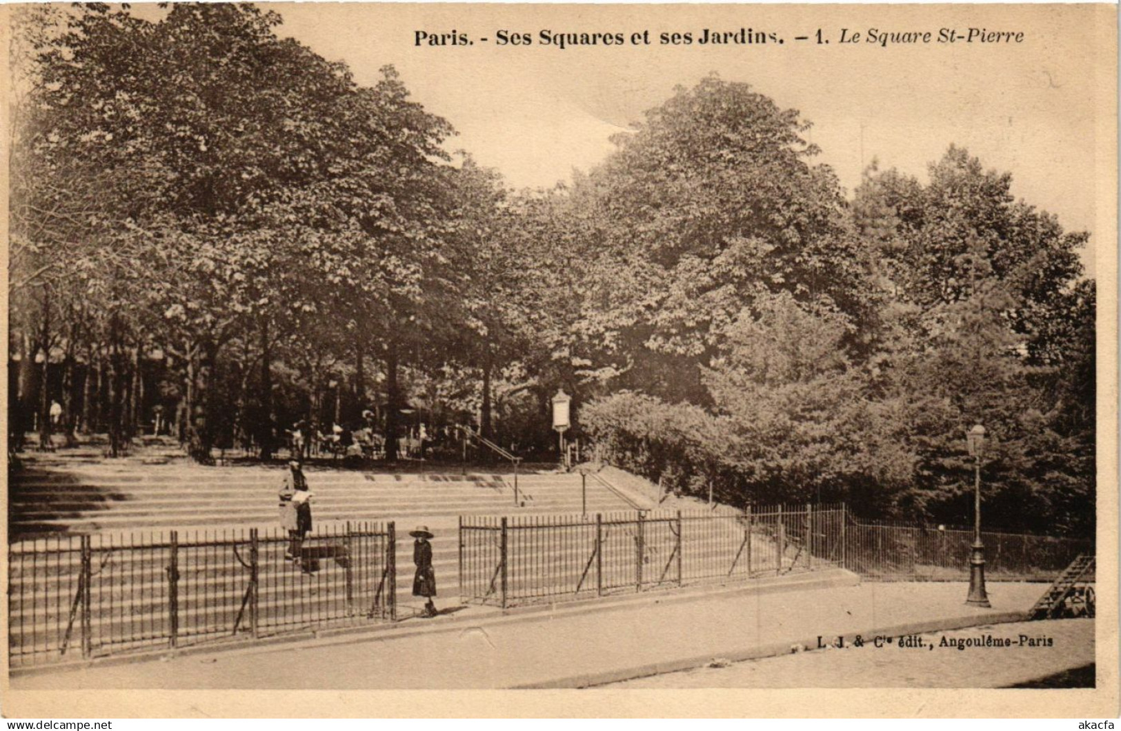 CPA PARIS Ses Squares et ses Jardins. 1. Square St-PIERRE (577579)