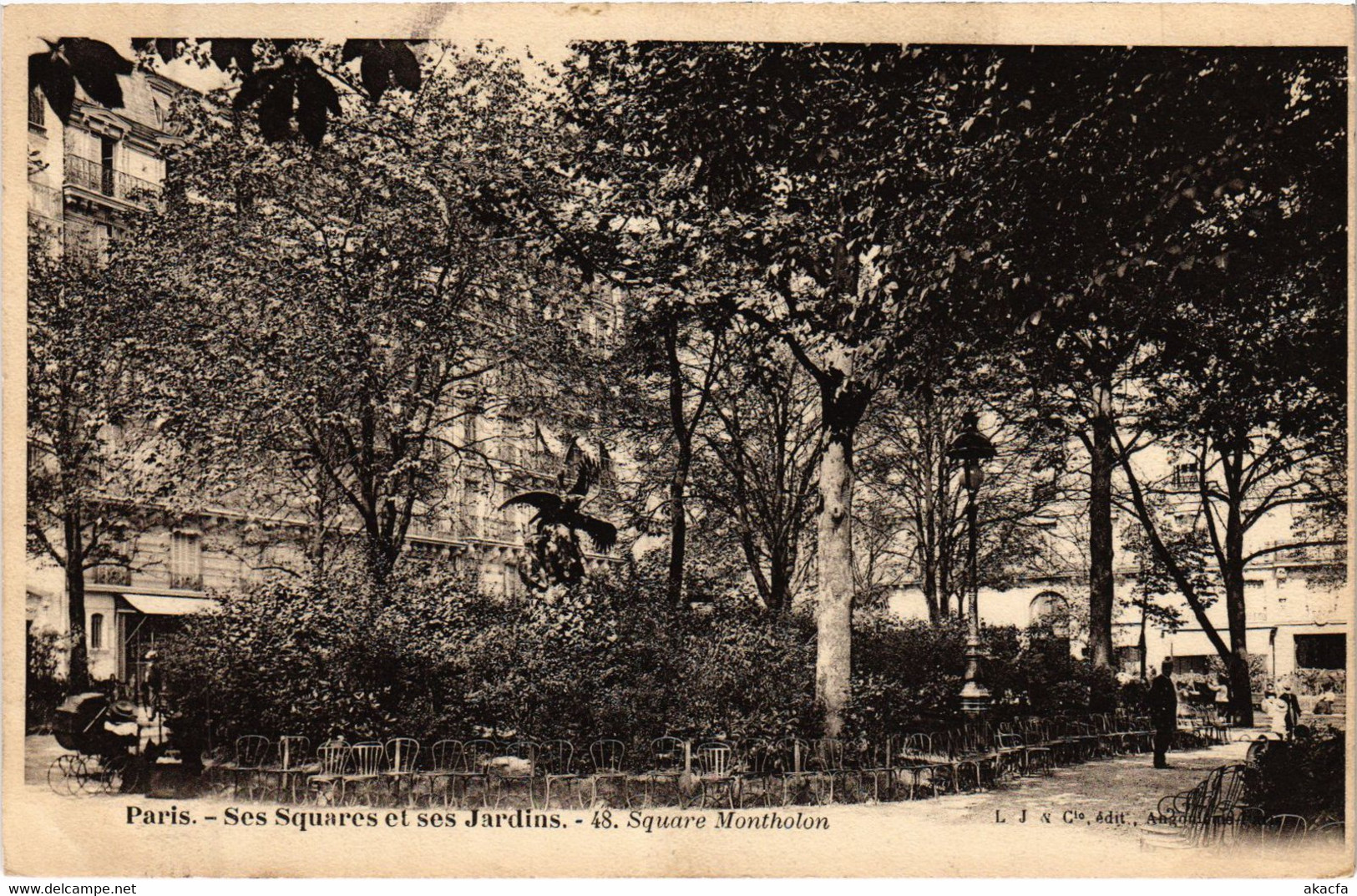 CPA PARIS Ses Squares et ses Jardins. Square Montholon (1240010)