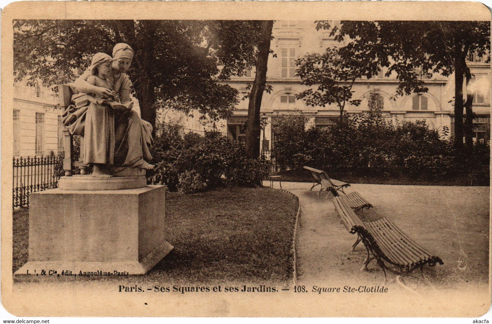 CPA PARIS Ses Squares et ses Jardins. Square Ste-Clotilde (1240005)