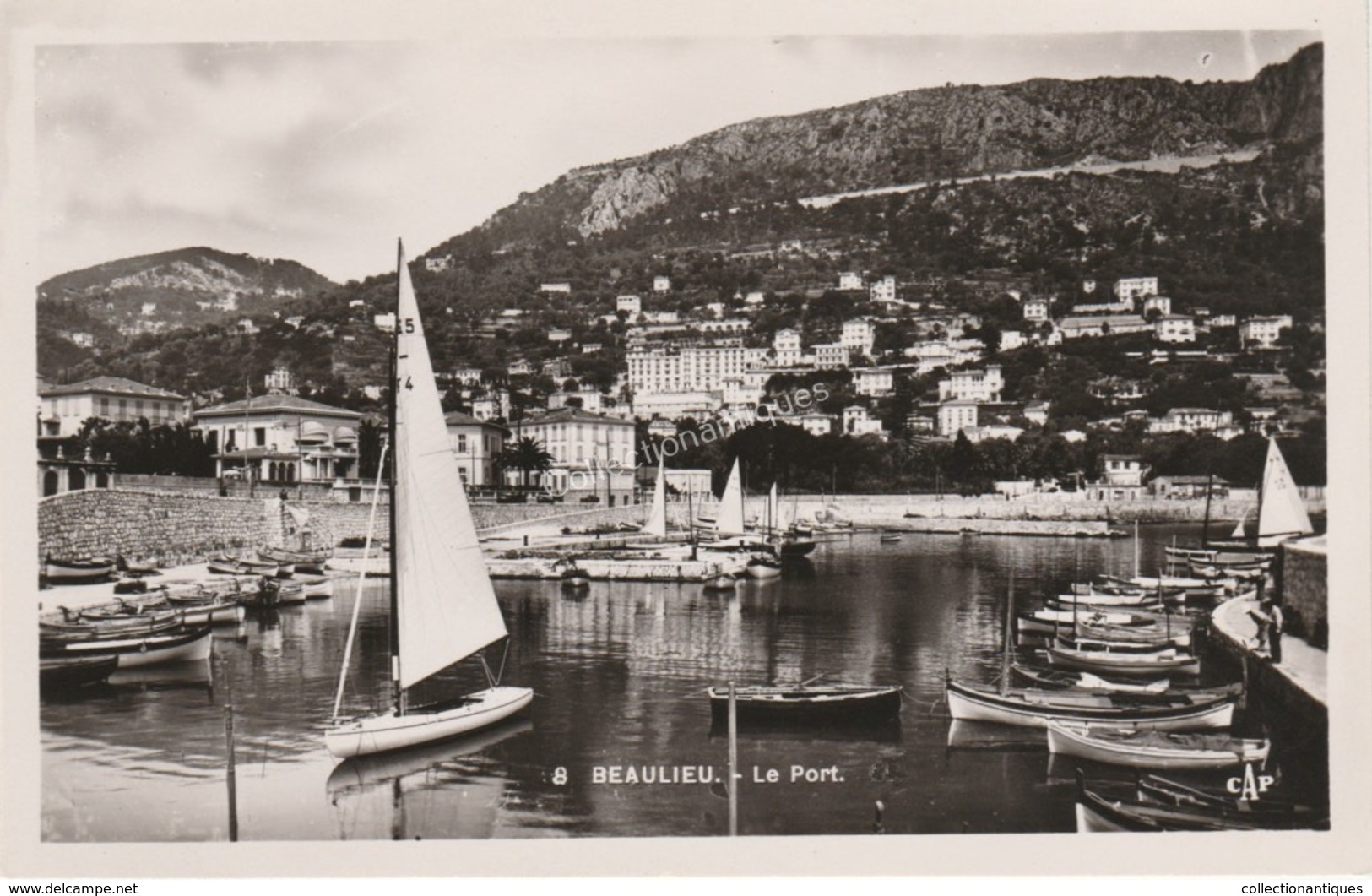 CPA - photographique - Beaulieu-sur-Mer - Le Port - Non circulée